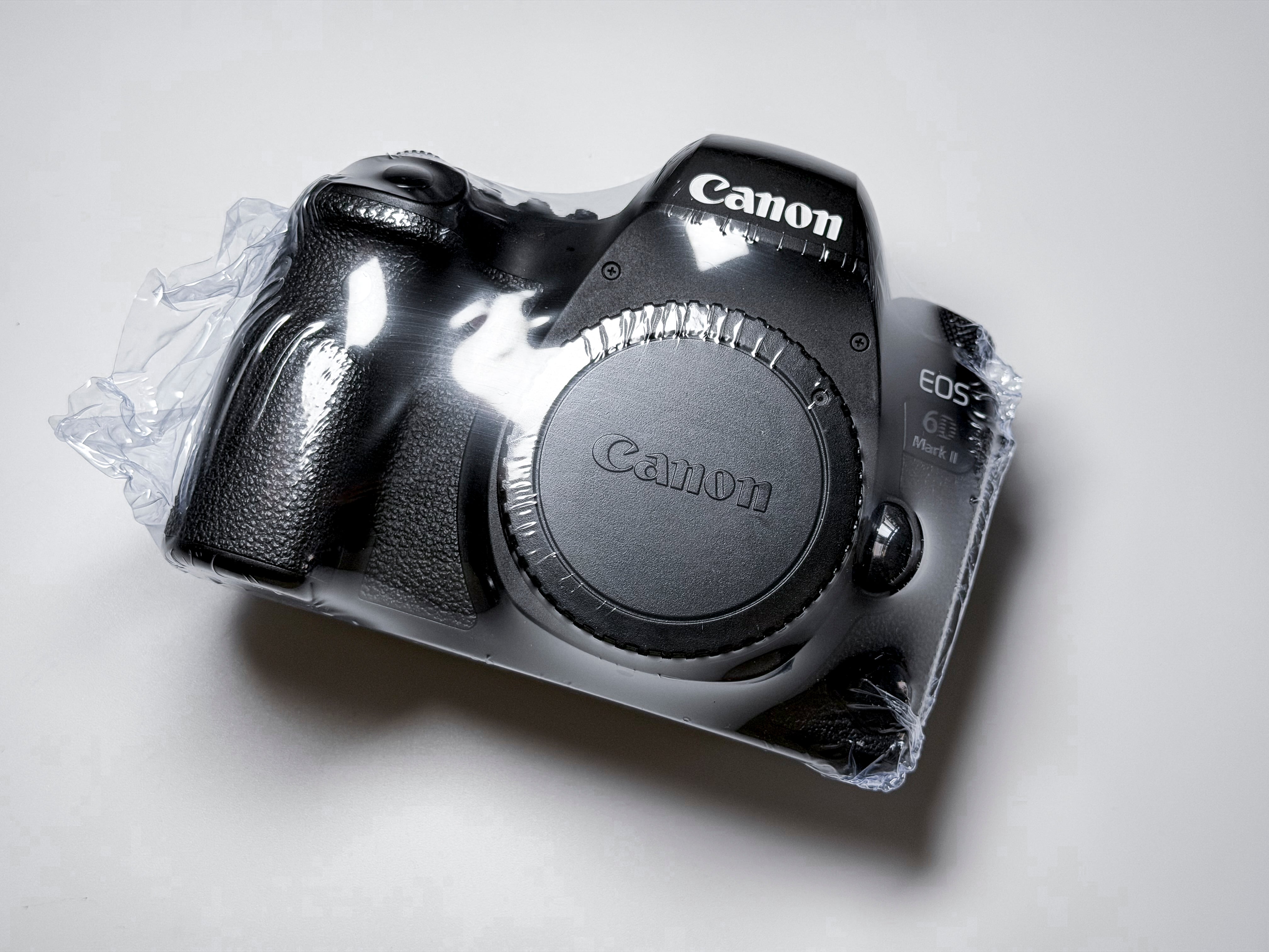 Canon 6D Mark II EOS Full Frame DSLR Body 26.2 Mpx - Excellent Condition