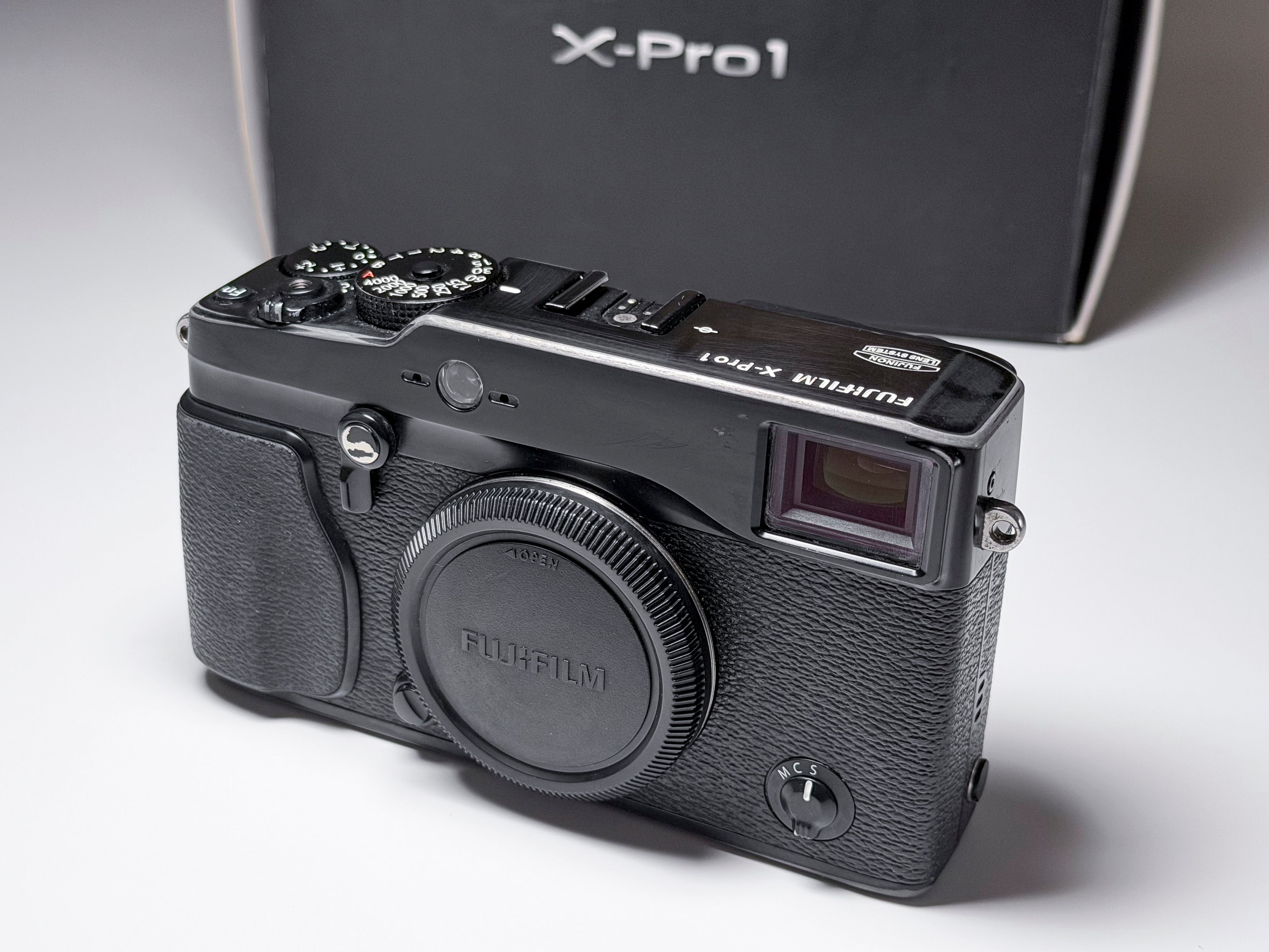 Fujifilm X-Pro1 Mirrorless APS-C with 1 Year Warranty Fuji X-Pro 1