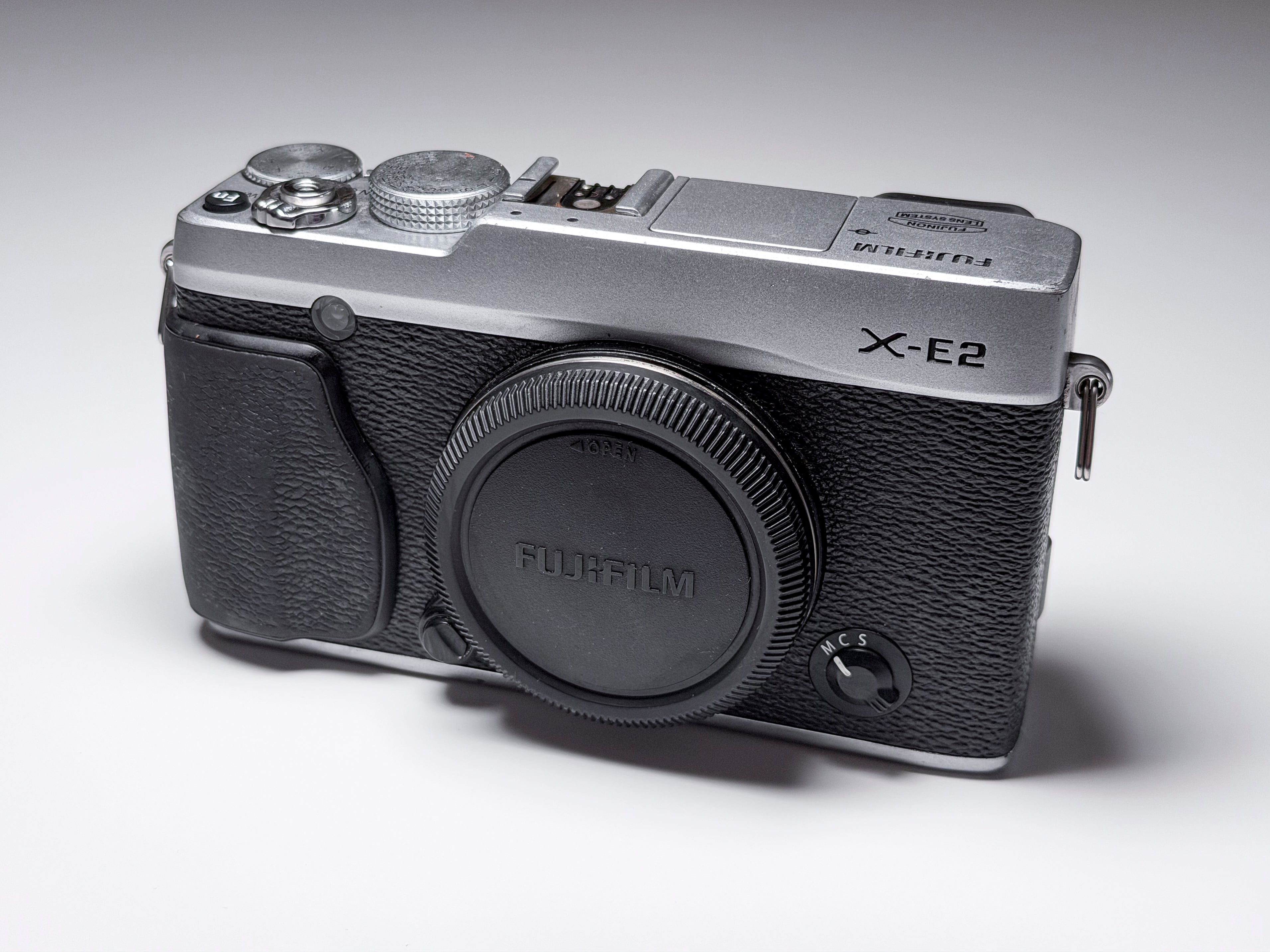Fujifilm X-E2 Mirrorless APS-C Camera - 1 Year Warranty, Excellent Fuji XE2