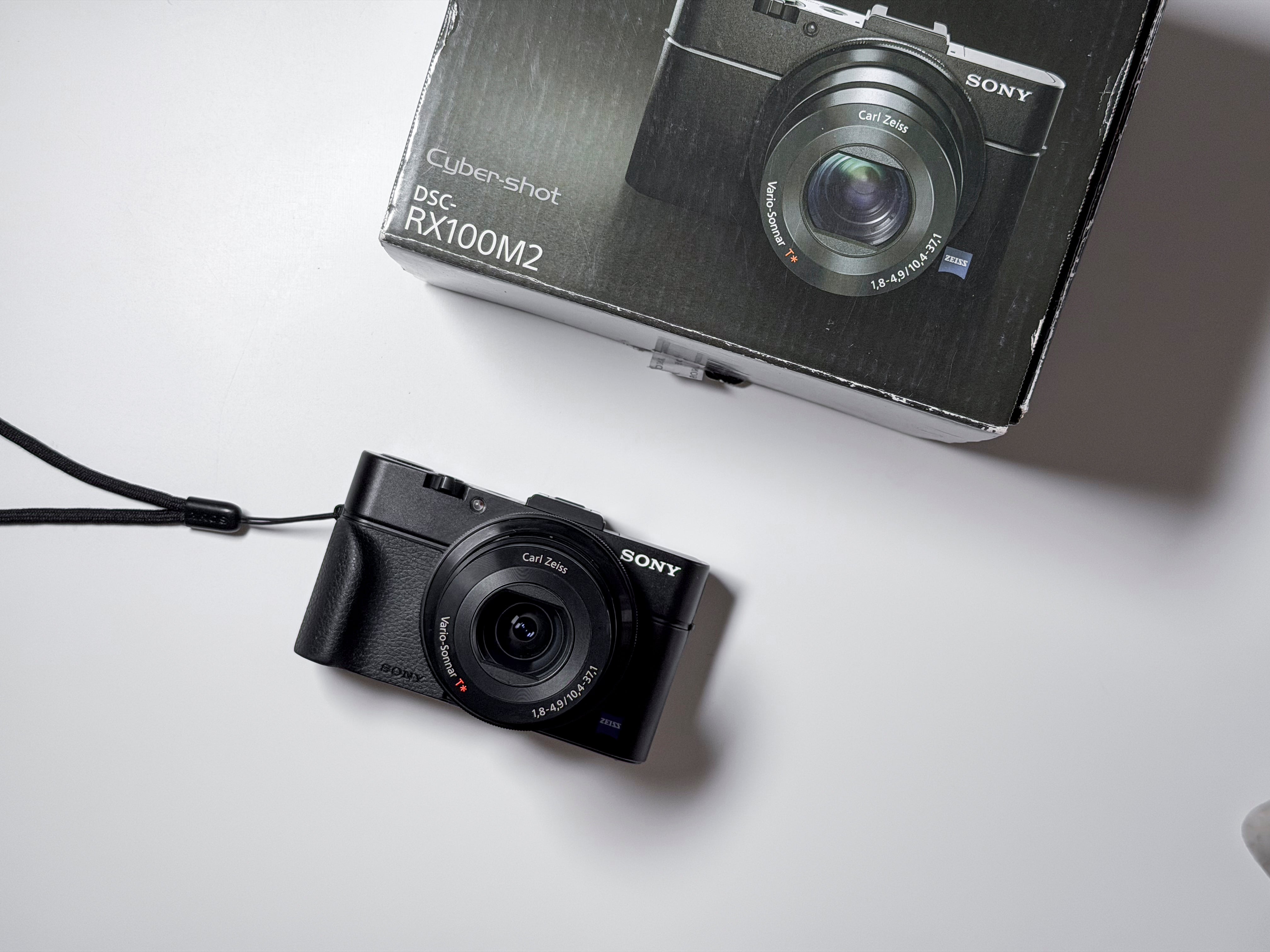 Sony Cyber-shot RX100 II Compact Camera 20.2 Mpx - Perfectly Working