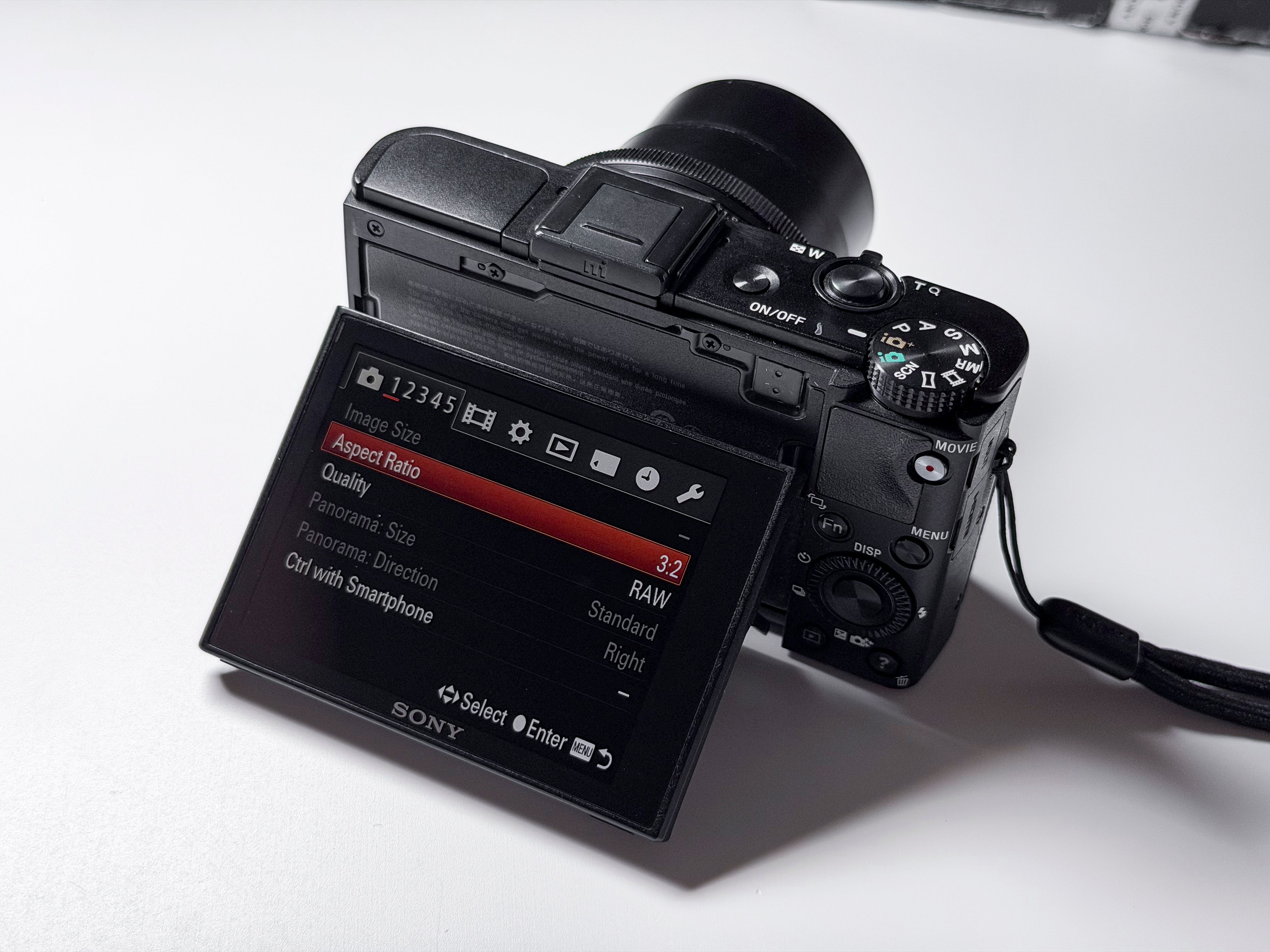 Sony Cyber-shot RX100 II Compact Camera 20.2 Mpx - Perfectly Working