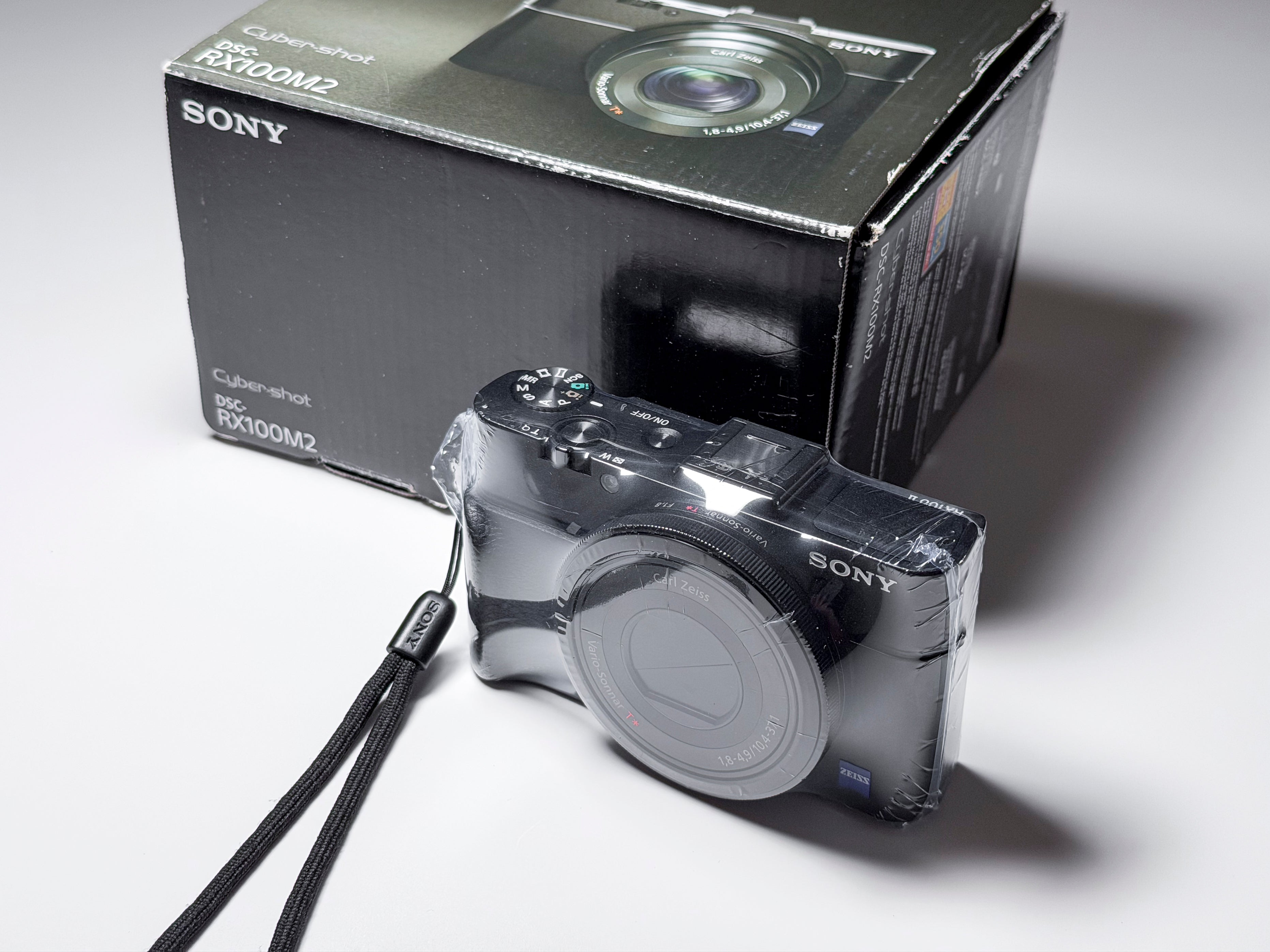 Sony Cyber-shot RX100 II Compact Camera 20.2 Mpx - Perfectly Working