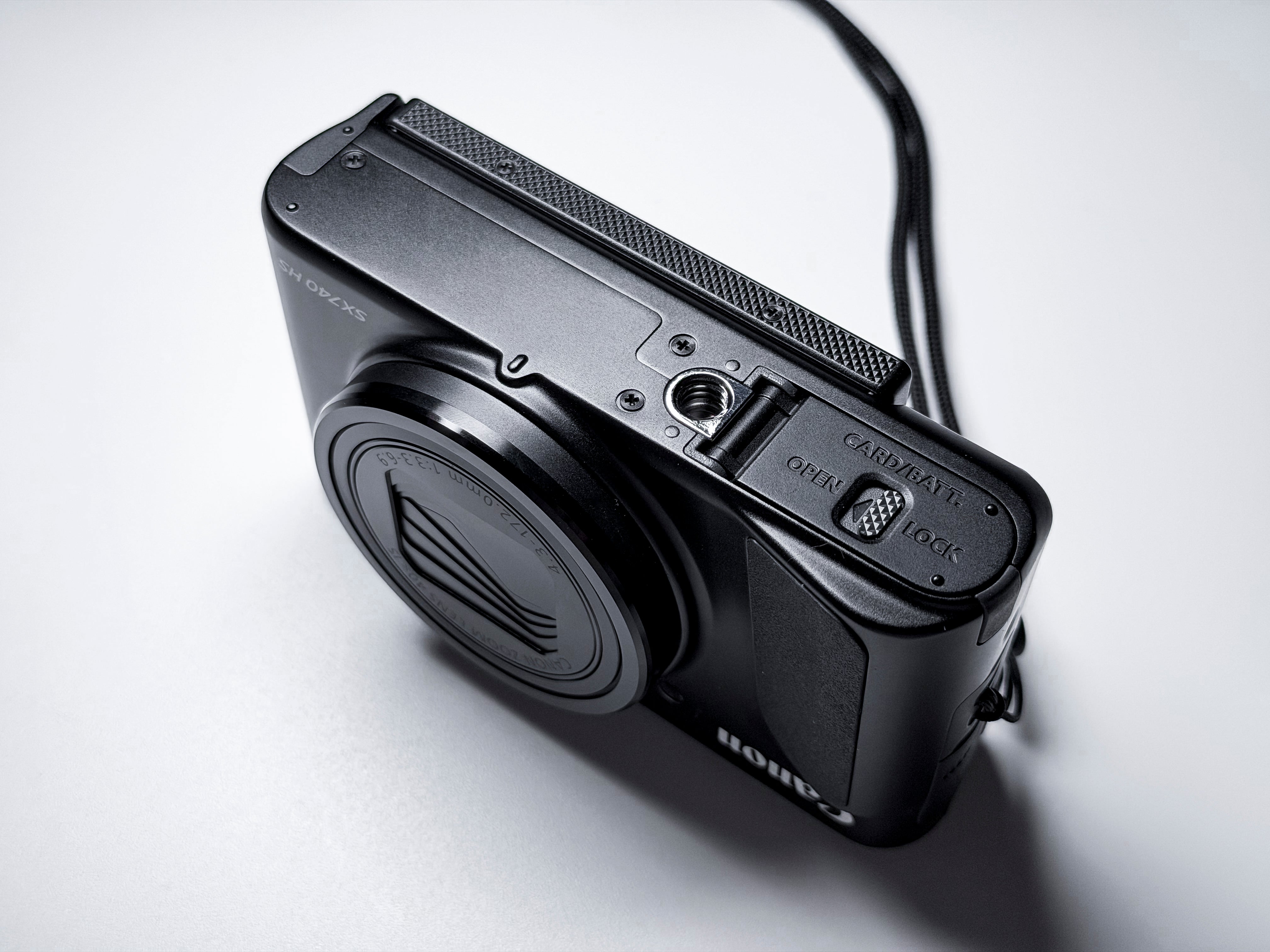 Canon SX740 HS Powershot 40x Zoom - Mint, 1 Year Warranty SX 740