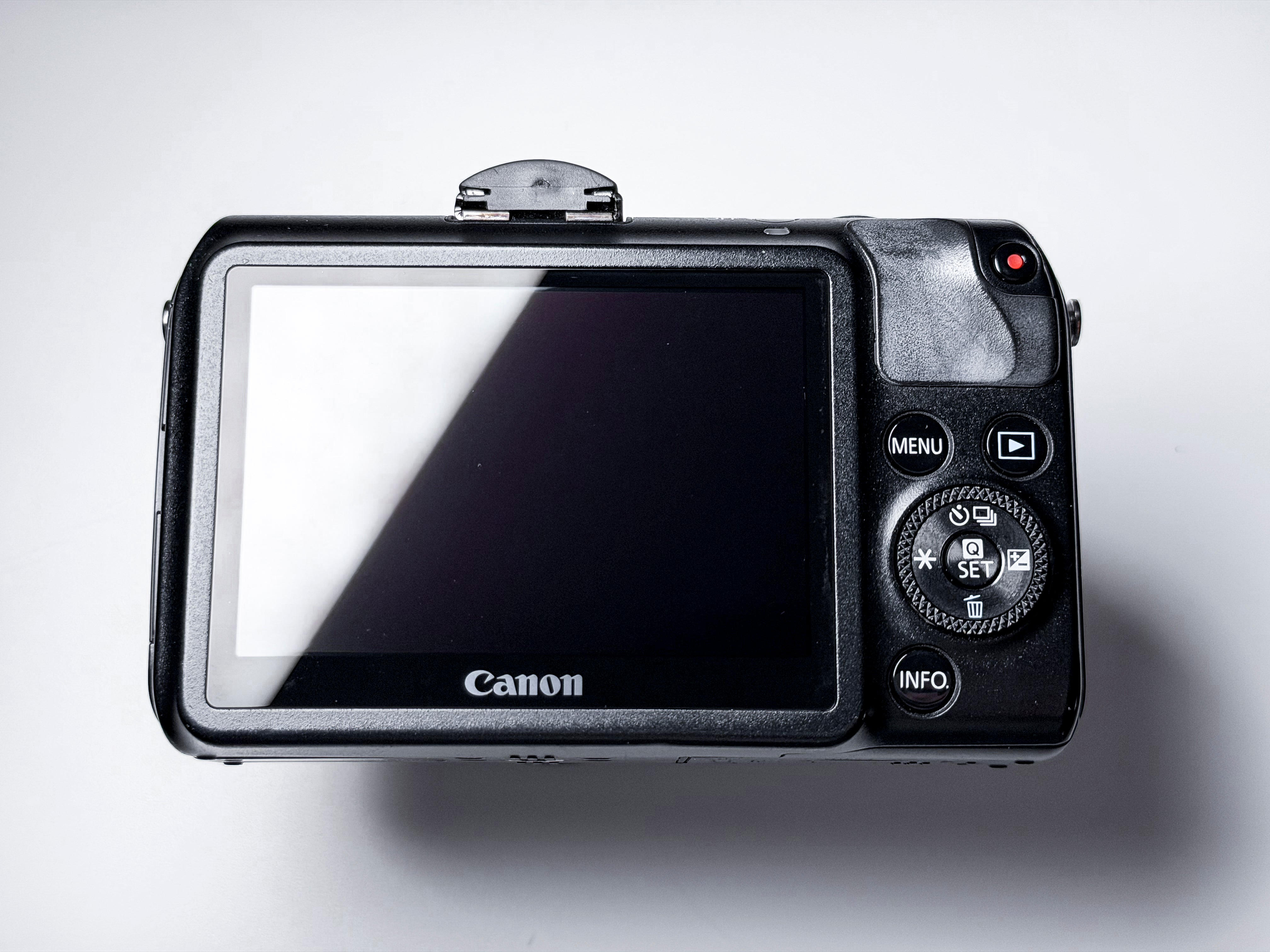 Canon EOS M + Adapter Magic Lantern 4K Compatible - Excellent, 1 Year Warranty