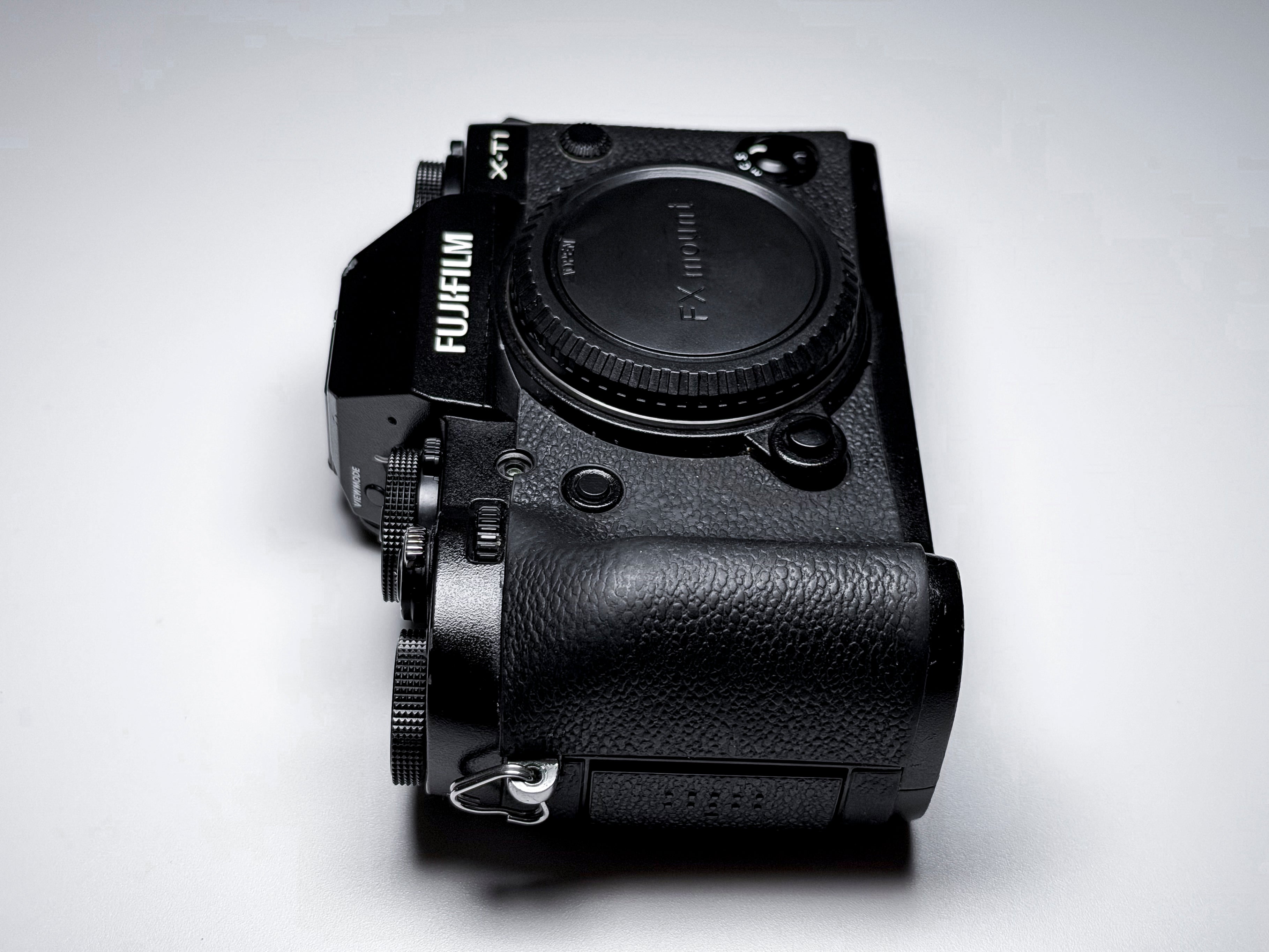 Fujifilm X-T1 APS-C Mirrorless Fuji XT1 - Perfectly Working, tripod socket repaired