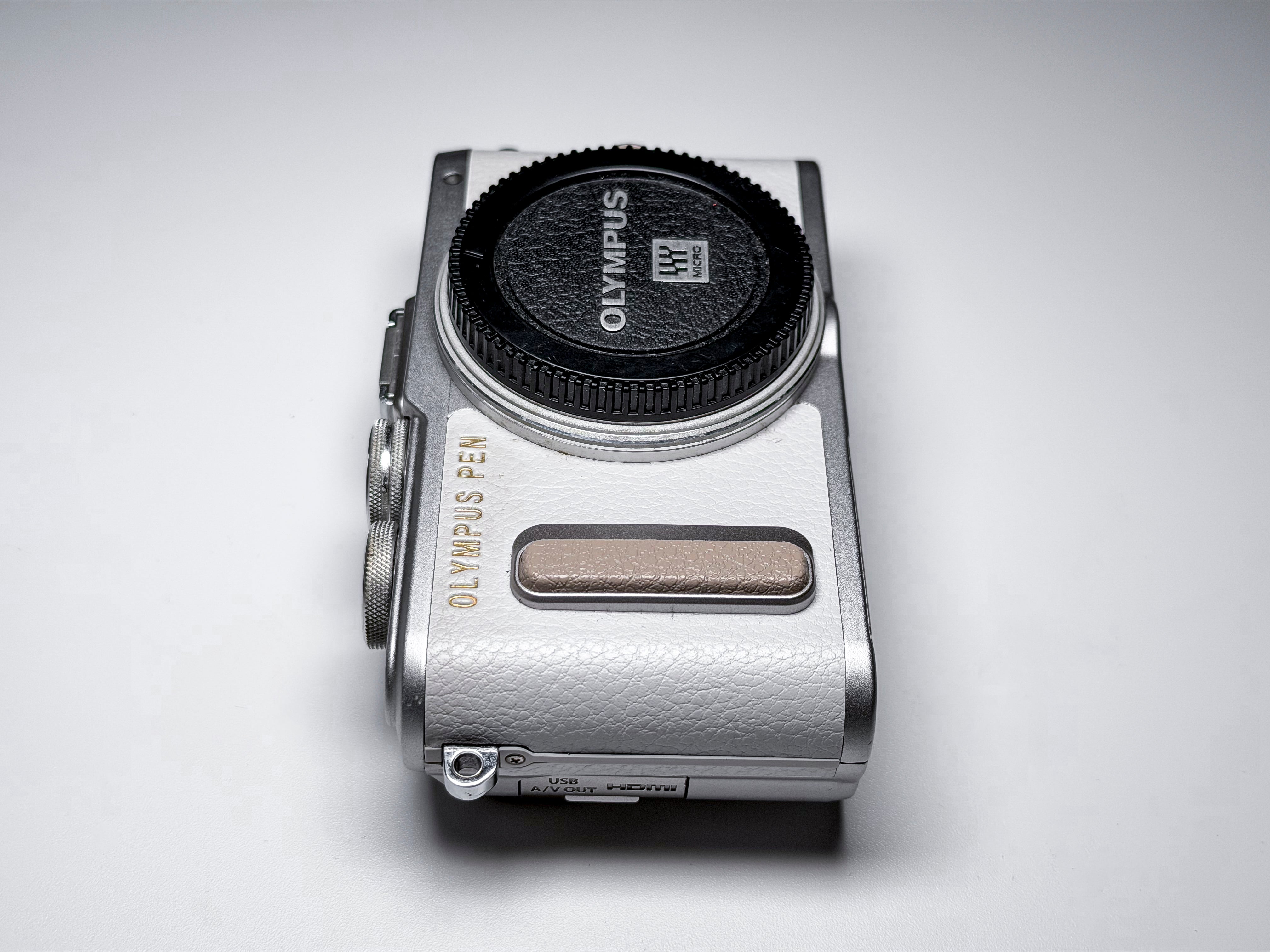 Olympus PEN E-PL8 Body MFT Mirrorless Camera - Excellent, 1 Year Warranty