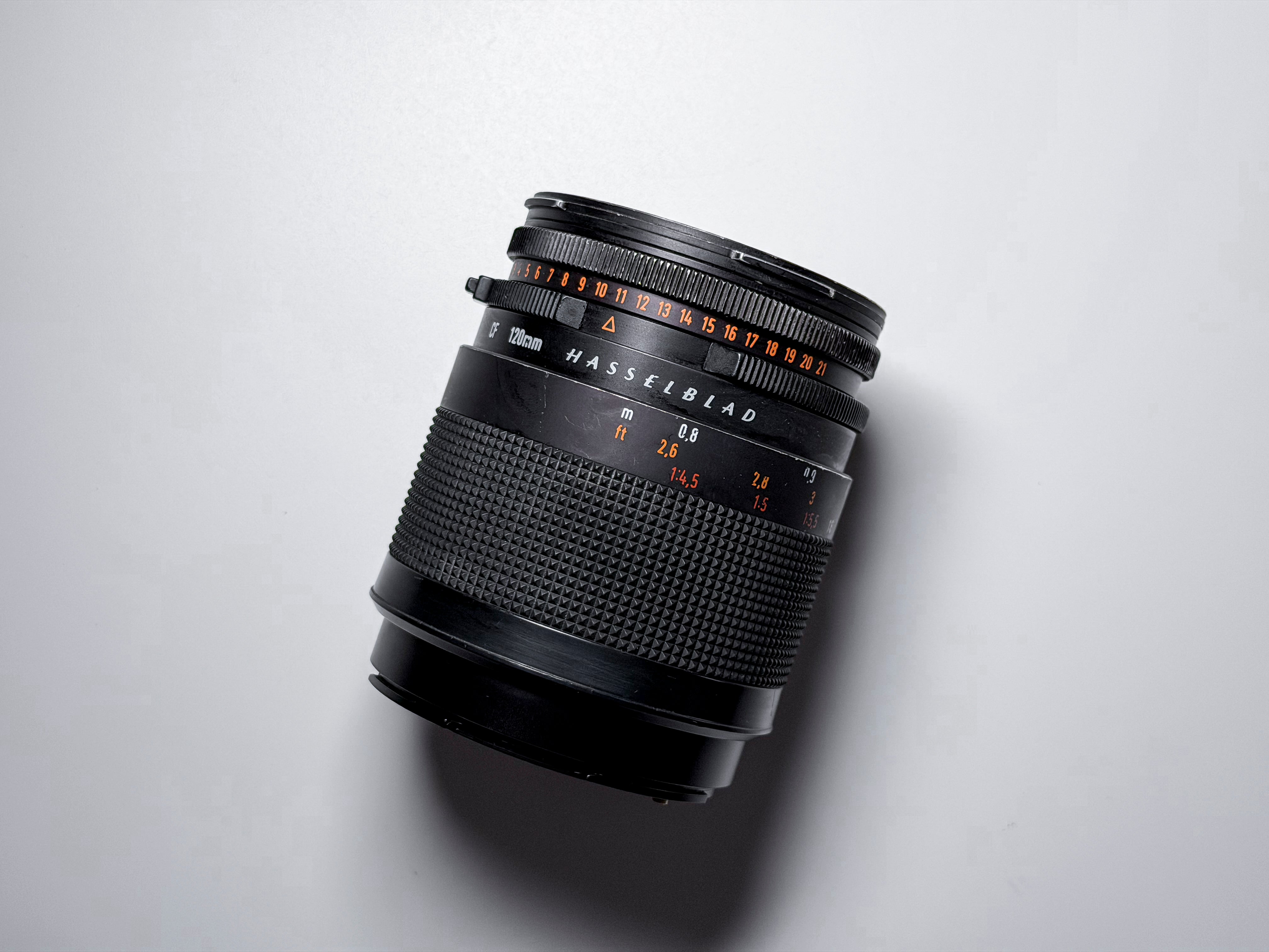 Hasselblad 120mm f/4.0 Makro Planar T* CF Lens - Working, Slight Haze inside