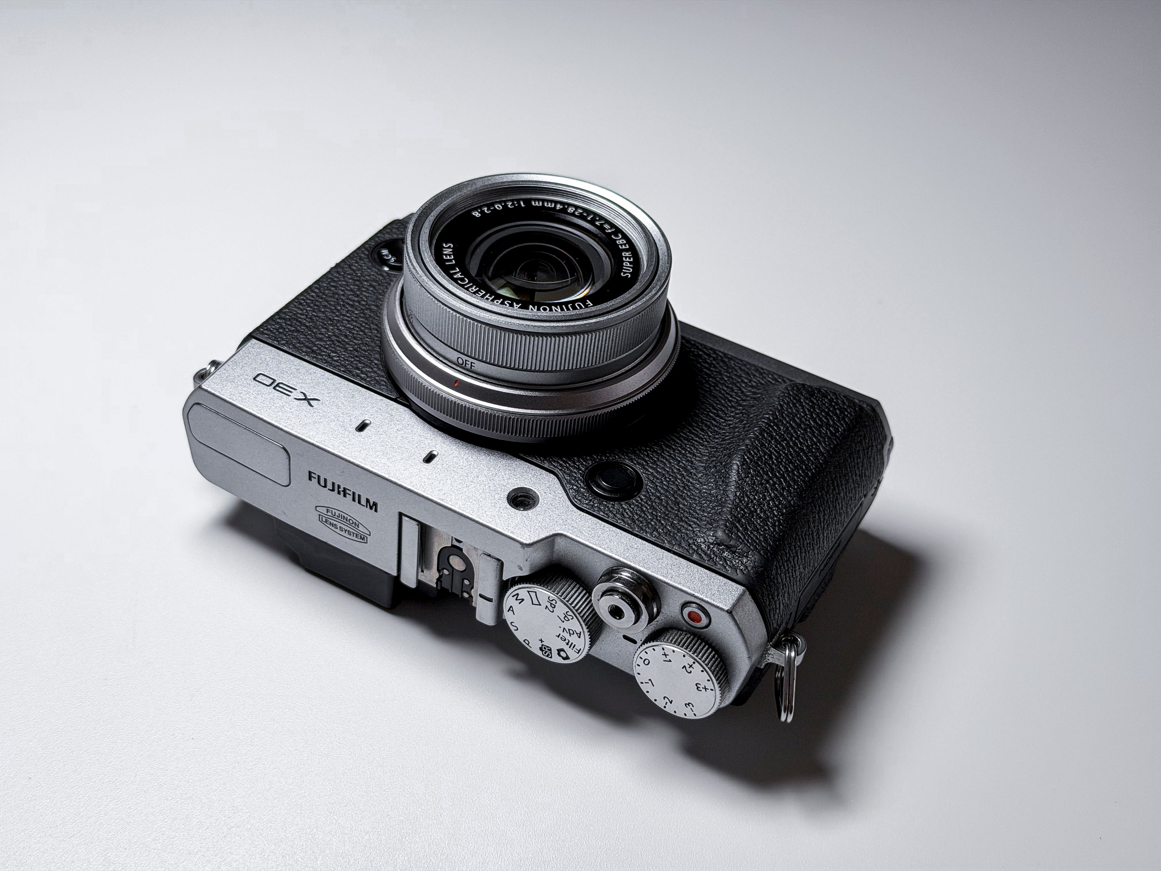 Fujifilm X30 Compact Camera Fuji 4X Zoom - 1 Year Warranty, Excellent