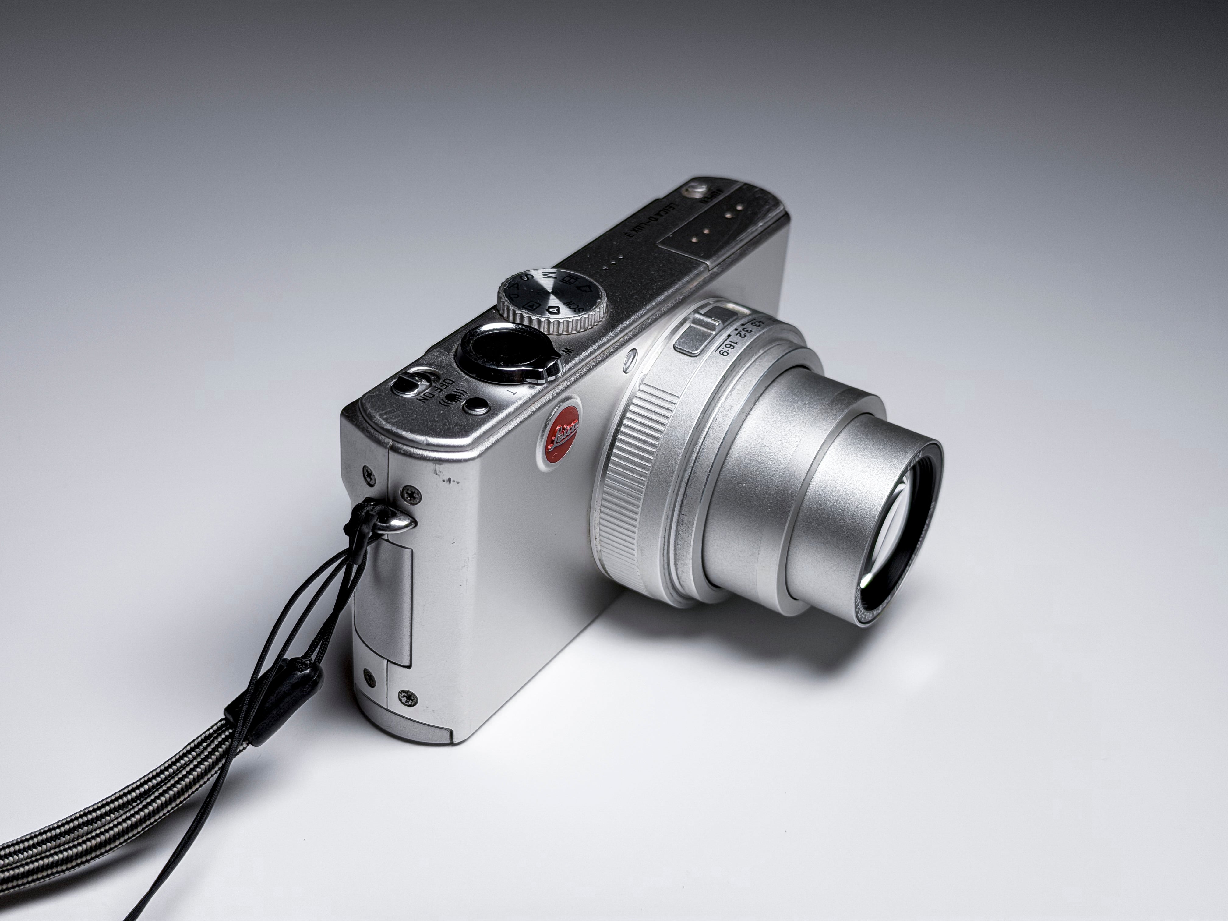 Leica D-Lux 3 CCD Camera Silver 4x Zoom - 1 Year Warranty, Excellent Dlux 3