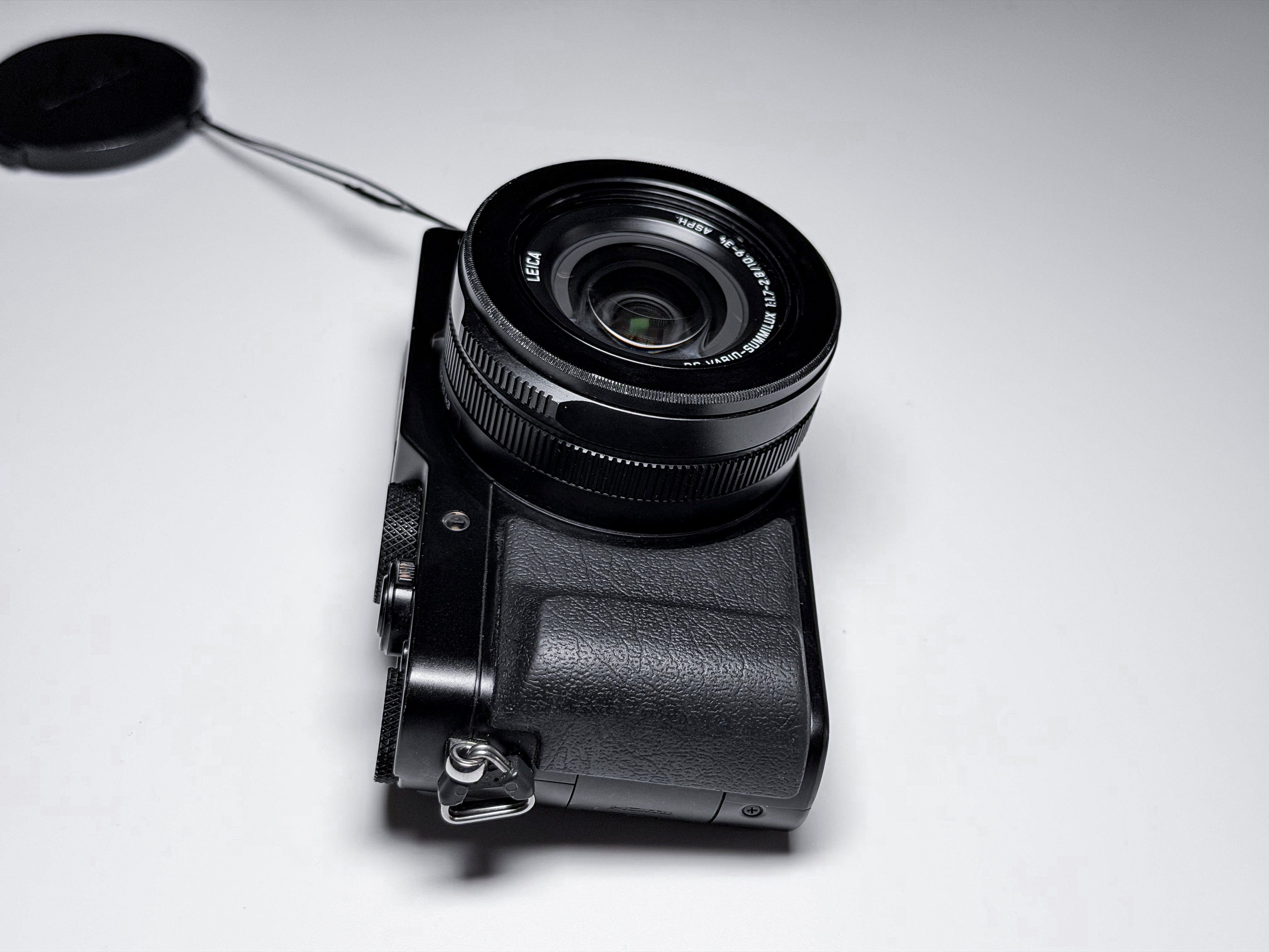 Panasonic Lumix LX100 Leica Summilux Lens - 1 Year Warranty, Excellent