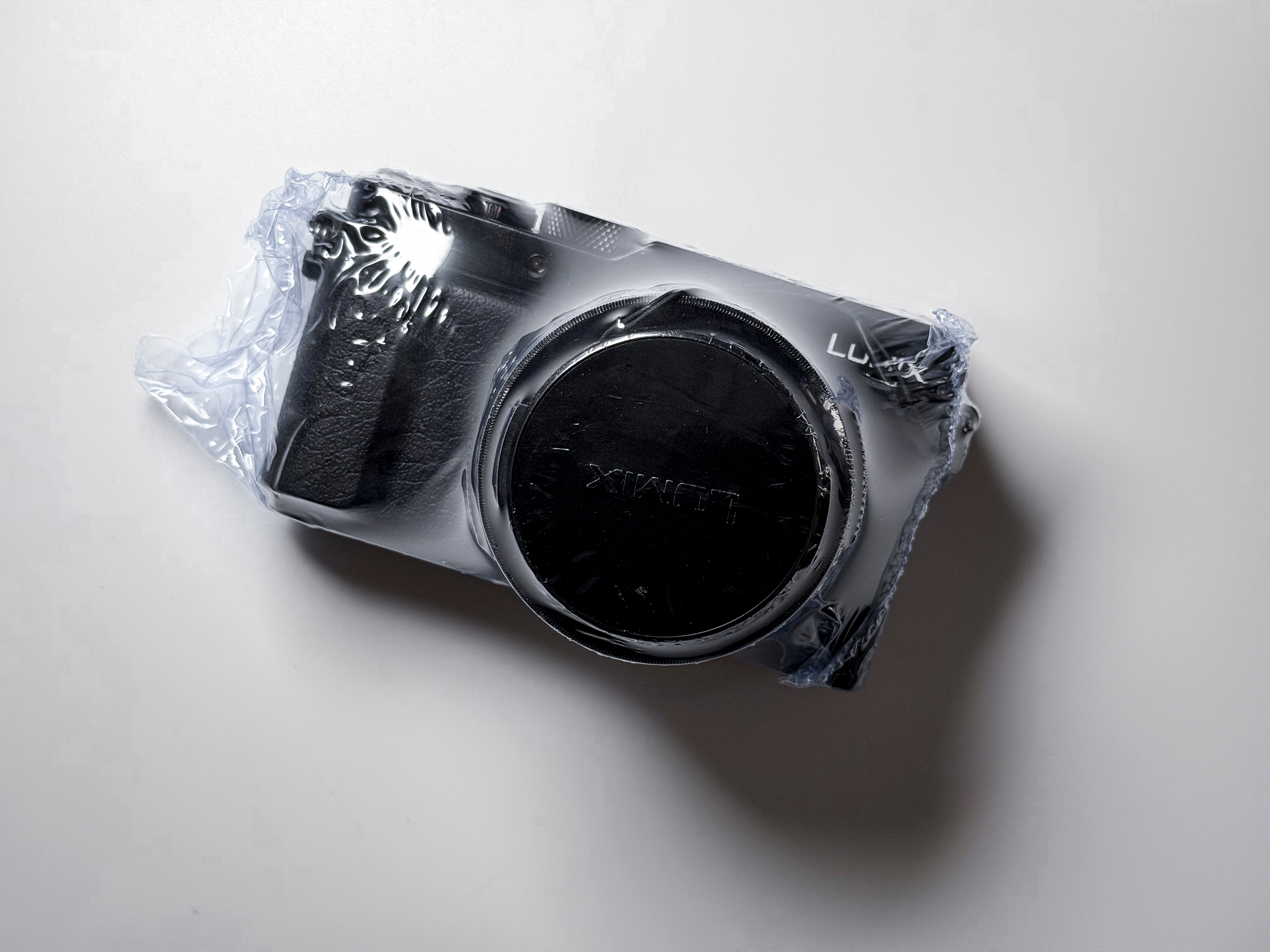 Panasonic Lumix LX100 Leica Summilux Lens - 1 Year Warranty, Excellent