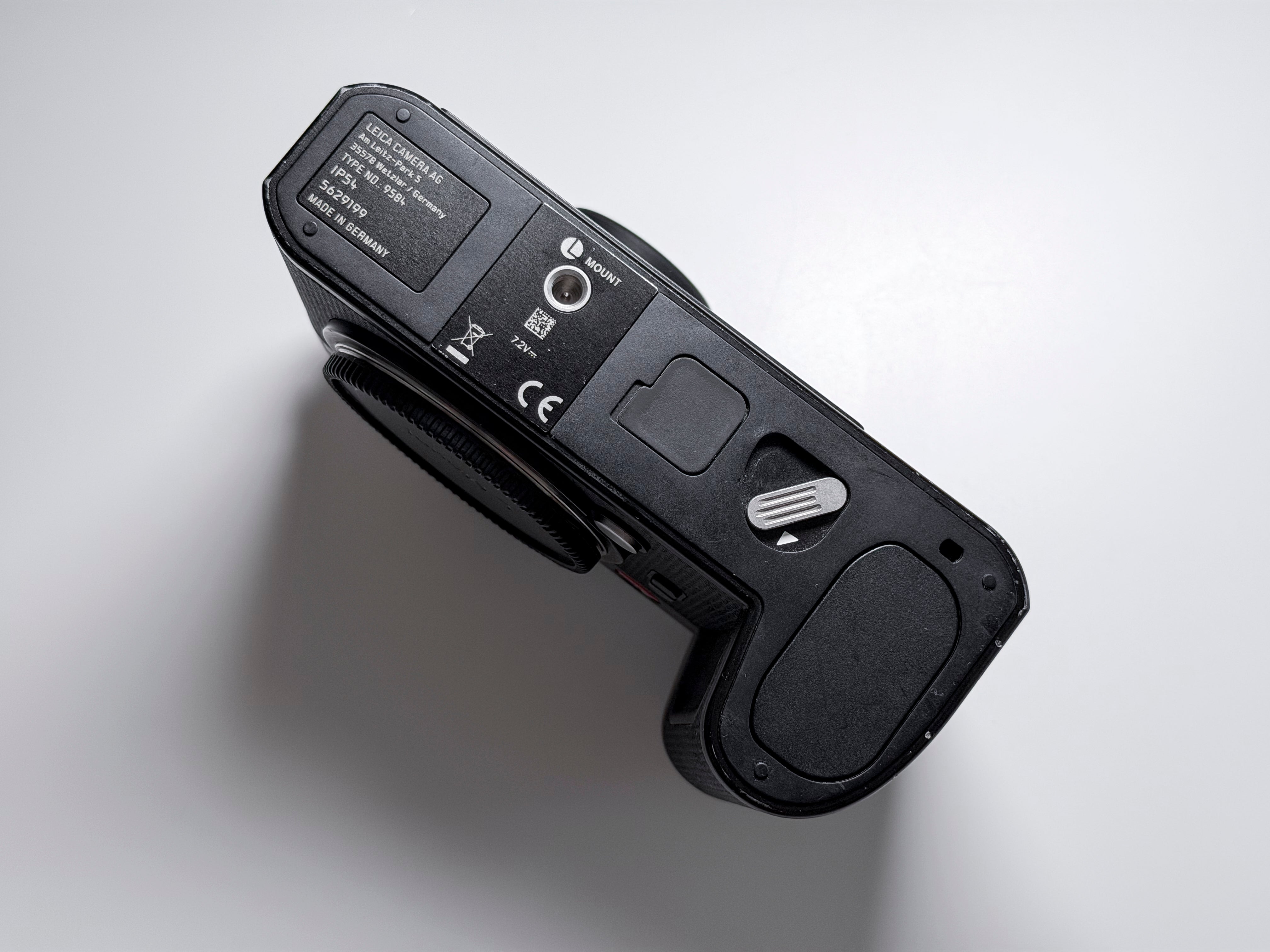 Leica SL2-S Mirrorless Body L Mount SL2S Typ 9584 - 1 Year Warranty