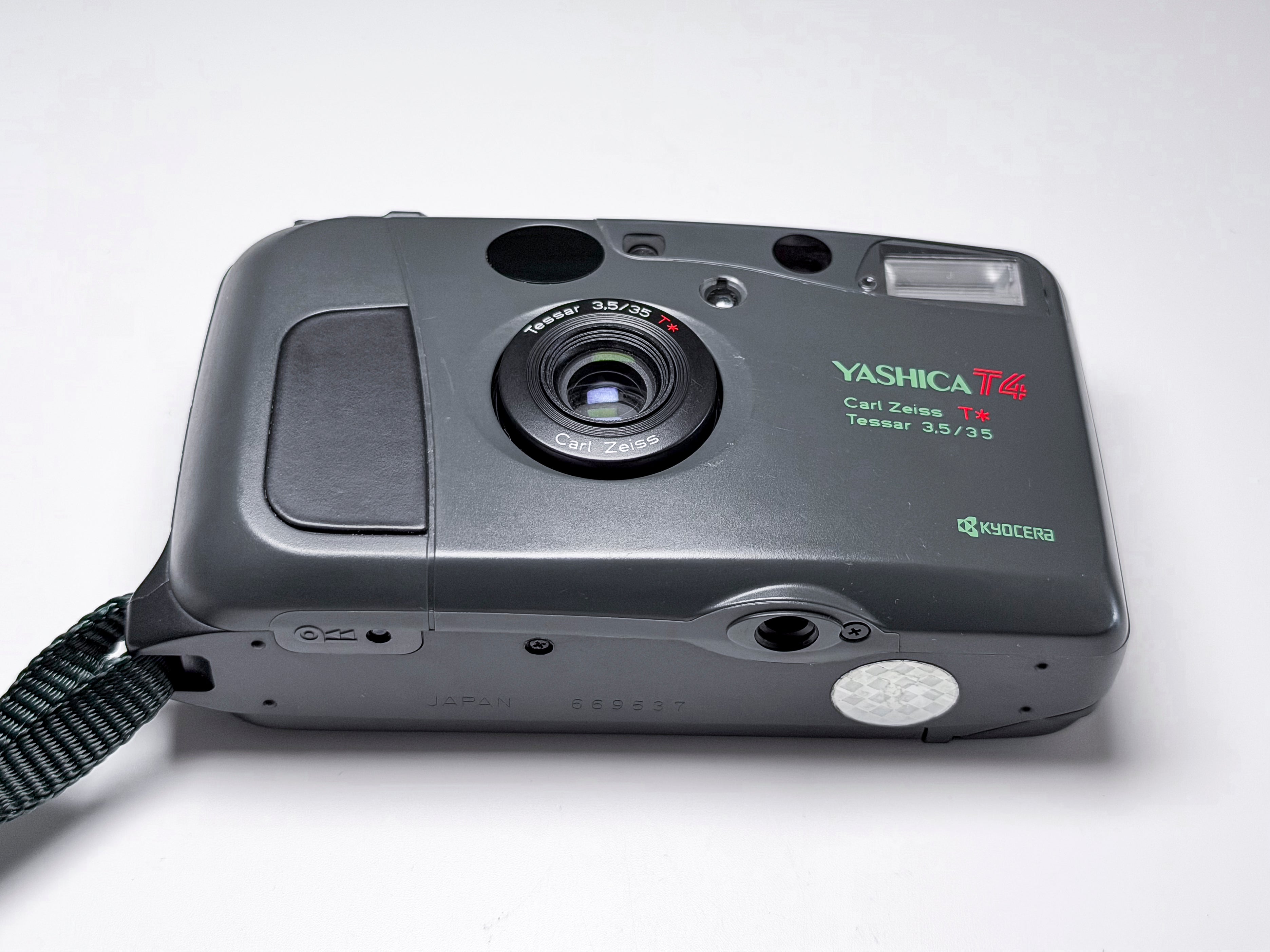 Yashica T4 Safari Zeiss Lens 35mm Film Camera - Film Tested, Excellent