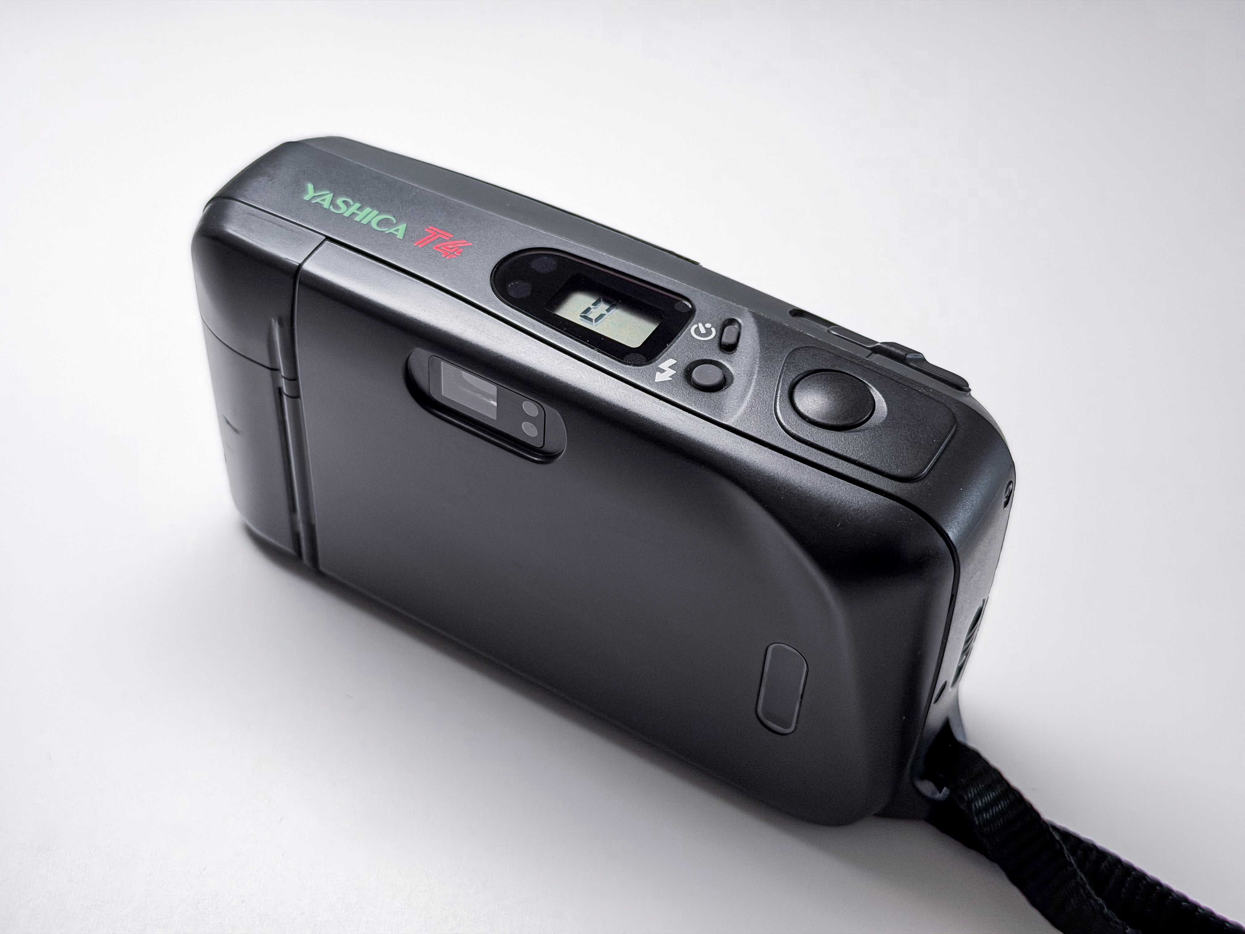 Yashica T4 Safari Zeiss Lens 35mm Film Camera - Film Tested, Excellent
