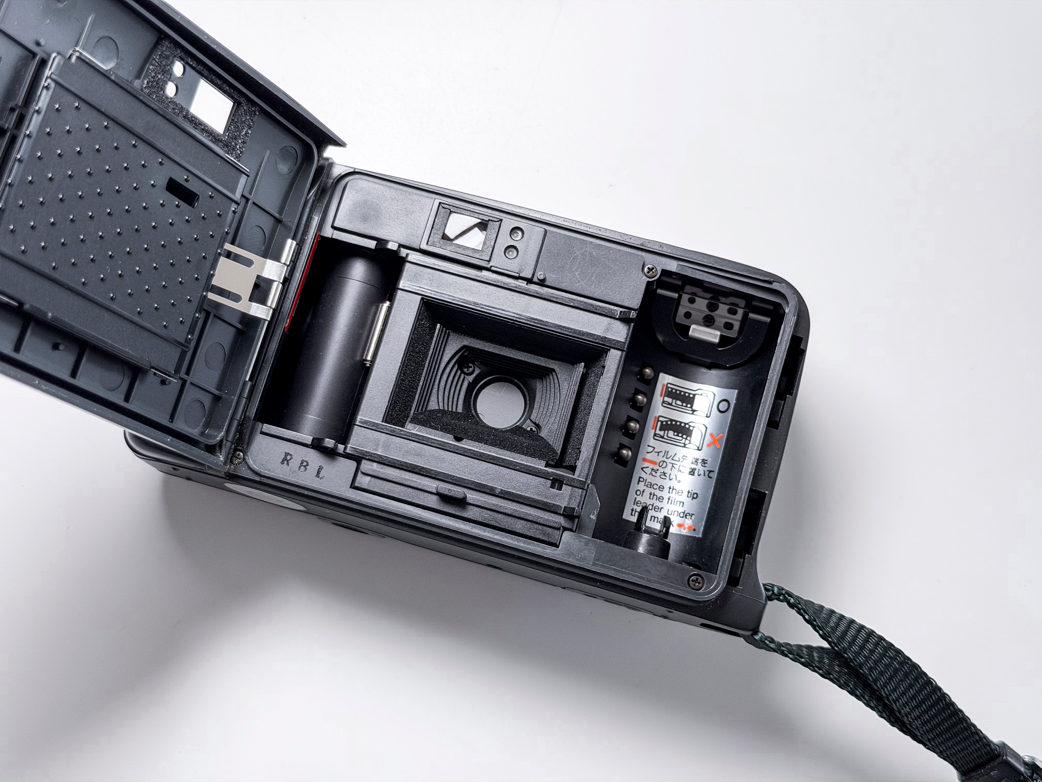 Yashica T4 Safari Zeiss Lens 35mm Film Camera - Film Tested, Excellent