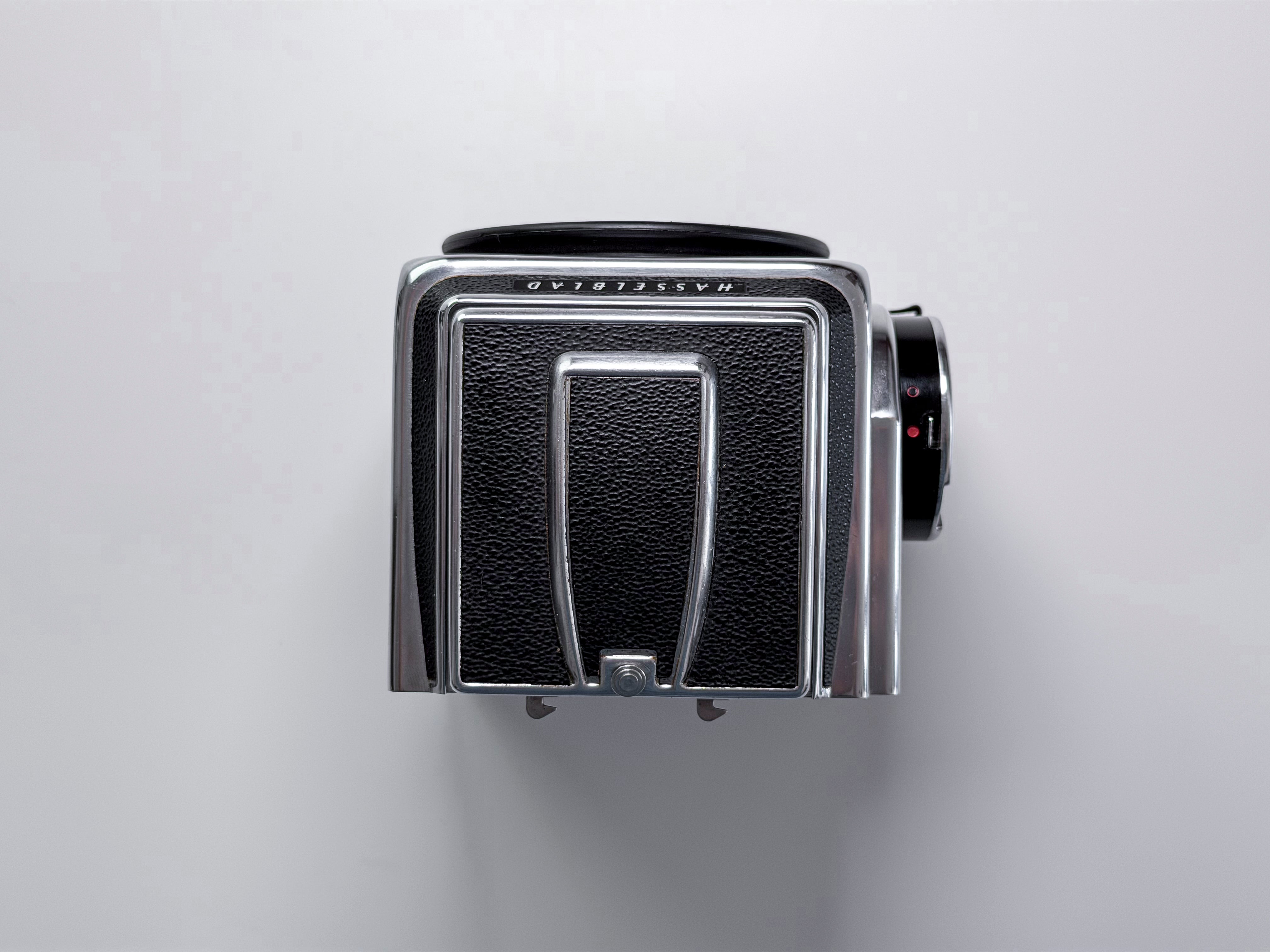 Hasselblad 500 CM C/M Body - Needs adjustment, Read Description