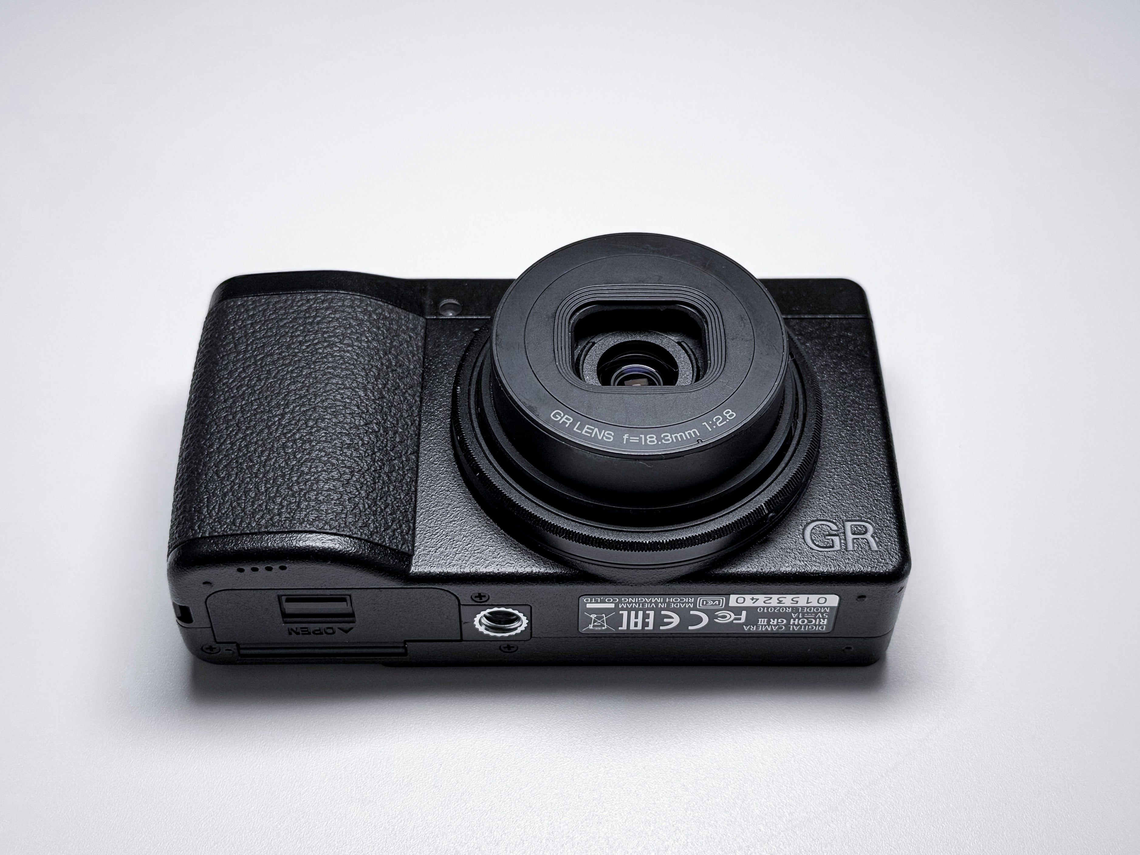 Ricoh GR III Compact Camera APS-C GR3 - 1 Year Warranty Excellent 1500 Shutter