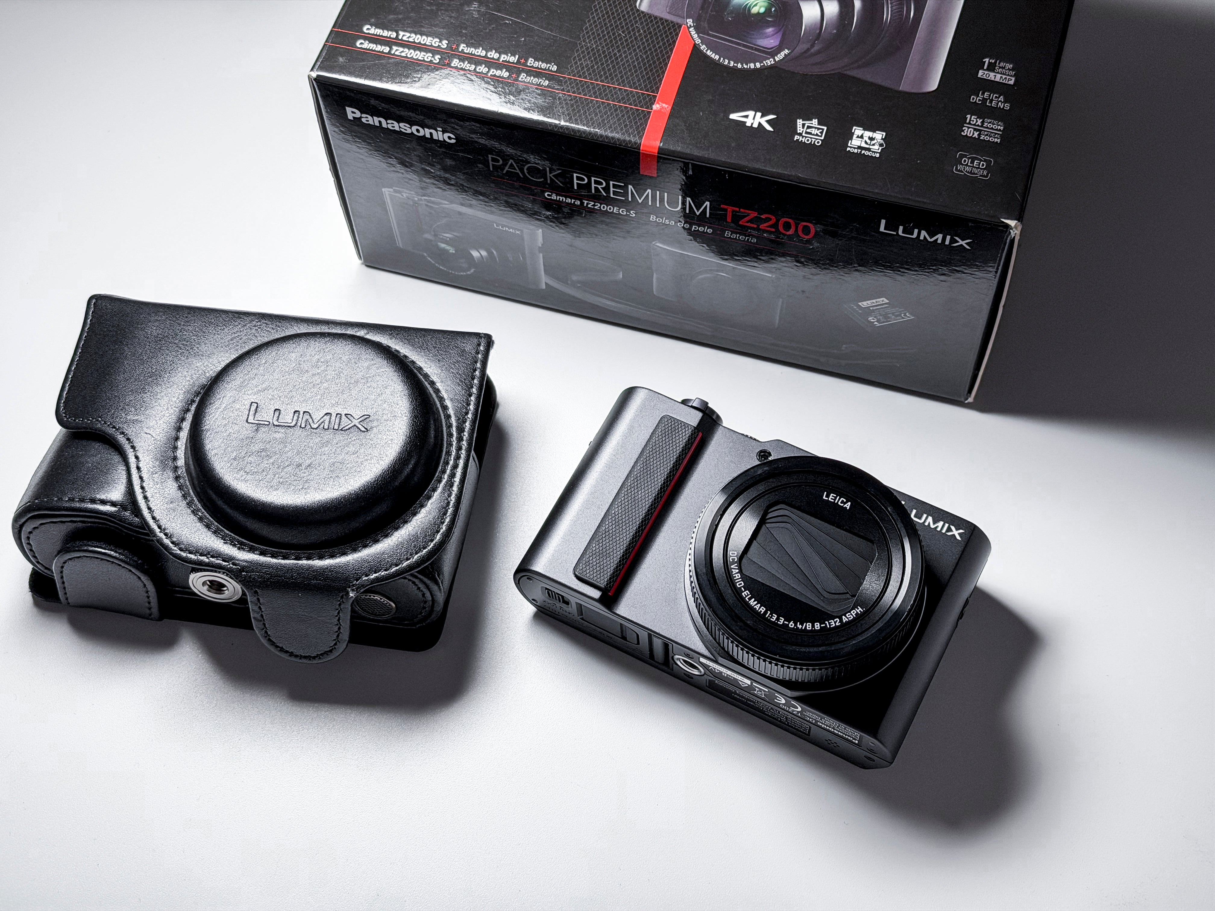 Panasonic Lumix TZ200 15x Leica Lens - 1 Year Warranty, Excellent ZS200 TZ-200