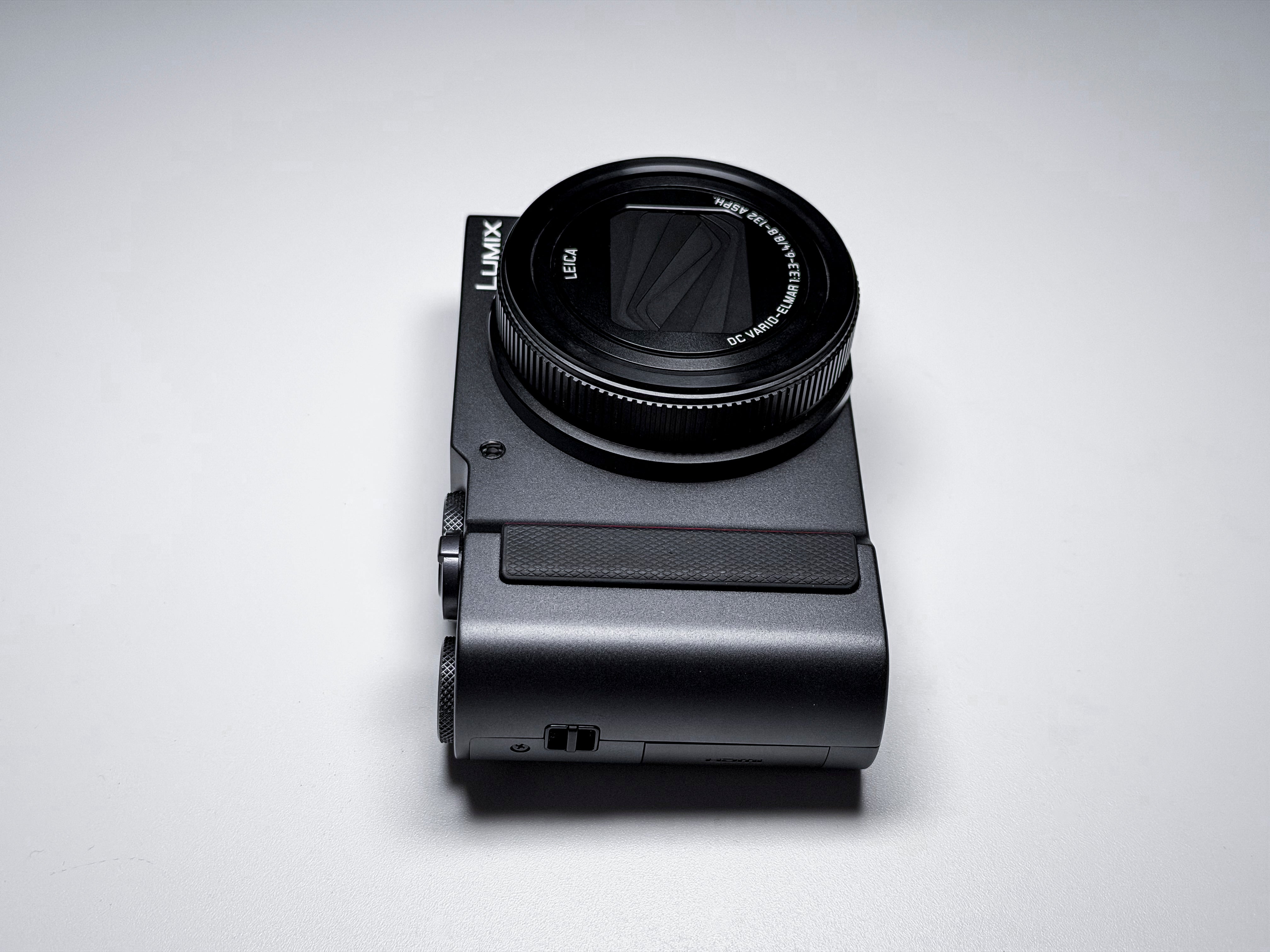 Panasonic Lumix TZ200 15x Leica Lens - 1 Year Warranty, Excellent ZS200 TZ-200