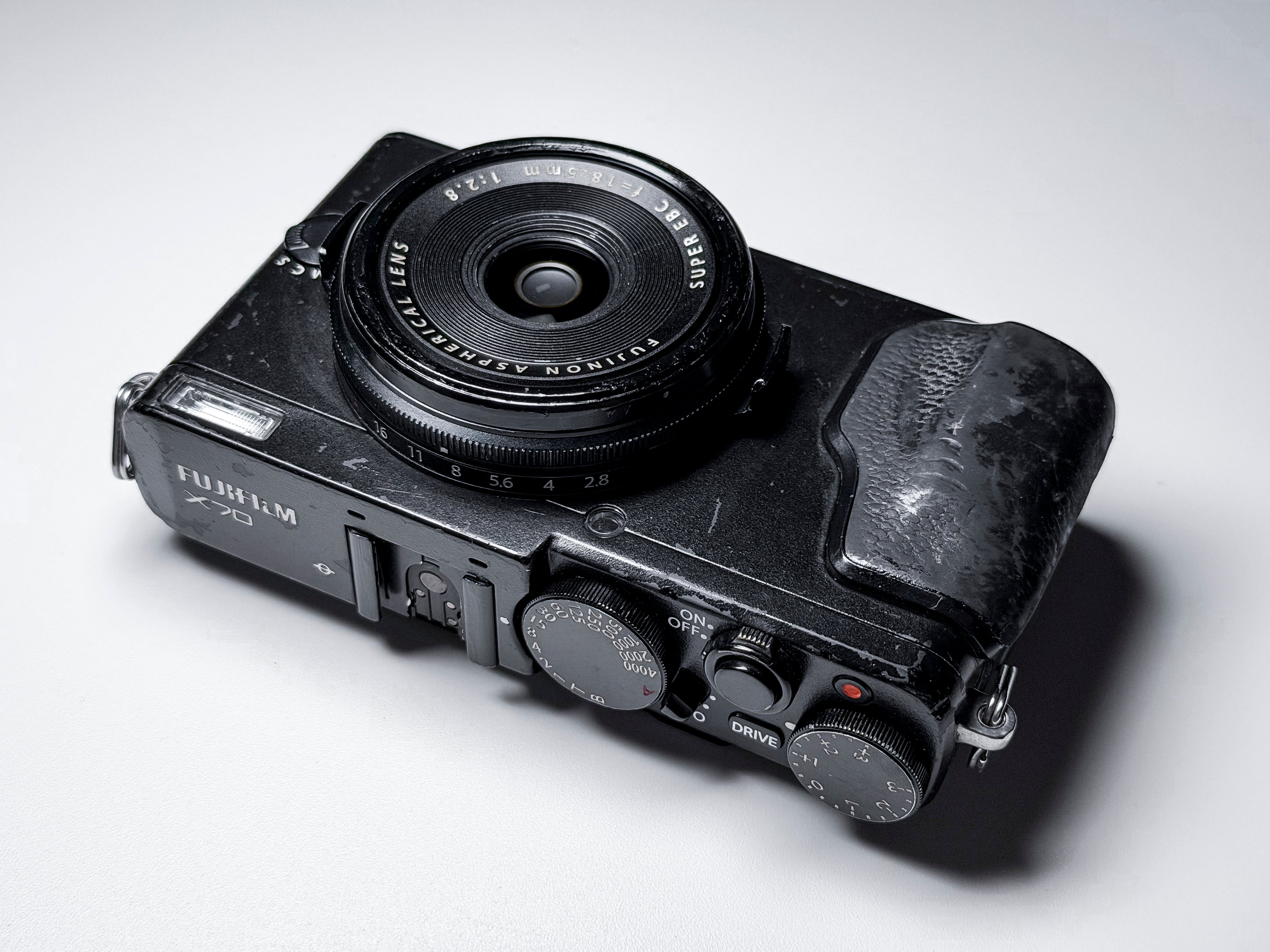 Fujifilm X70 APS-C 16.3 Mpx 18.5mm Lens - 1 Year Warranty, Perfectly Working
