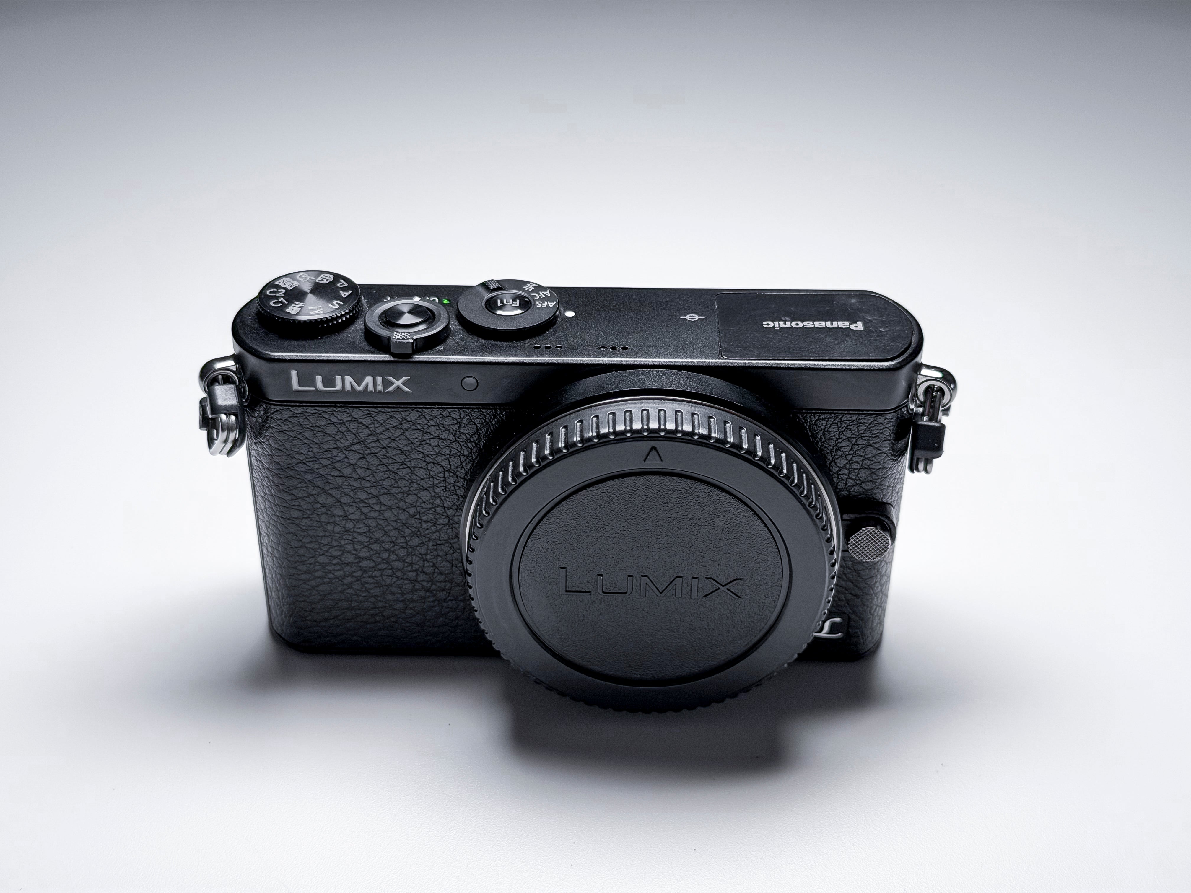 Panasonic Lumix GM1 DMC-GM1 MFT - 1 Year Warranty, Excellent