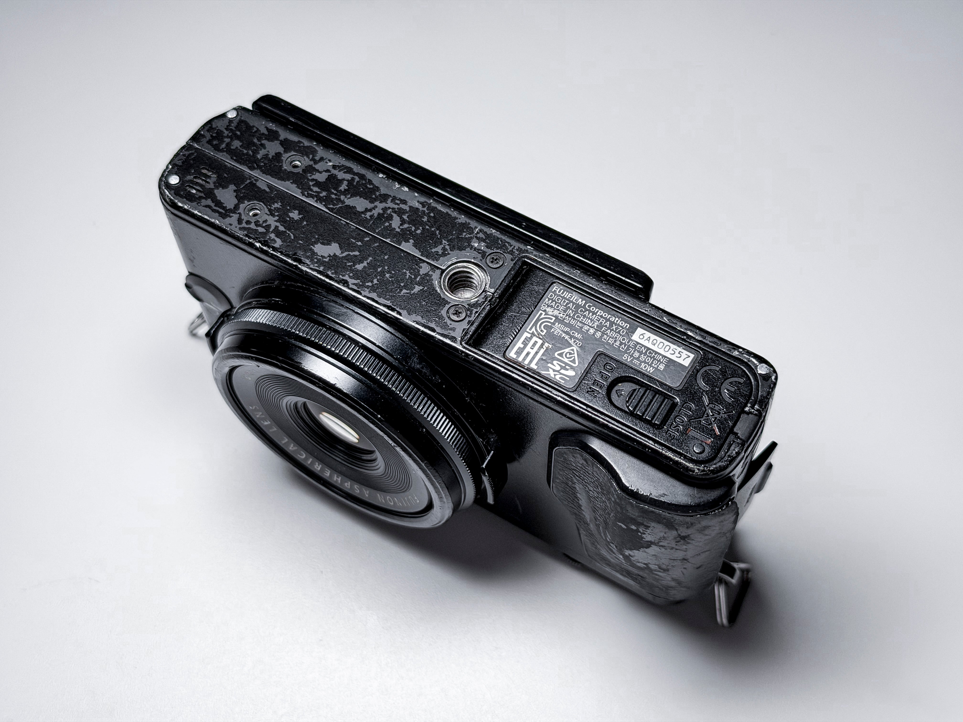 Fujifilm X70 APS-C 16.3 Mpx 18.5mm Lens - 1 Year Warranty, Perfectly Working