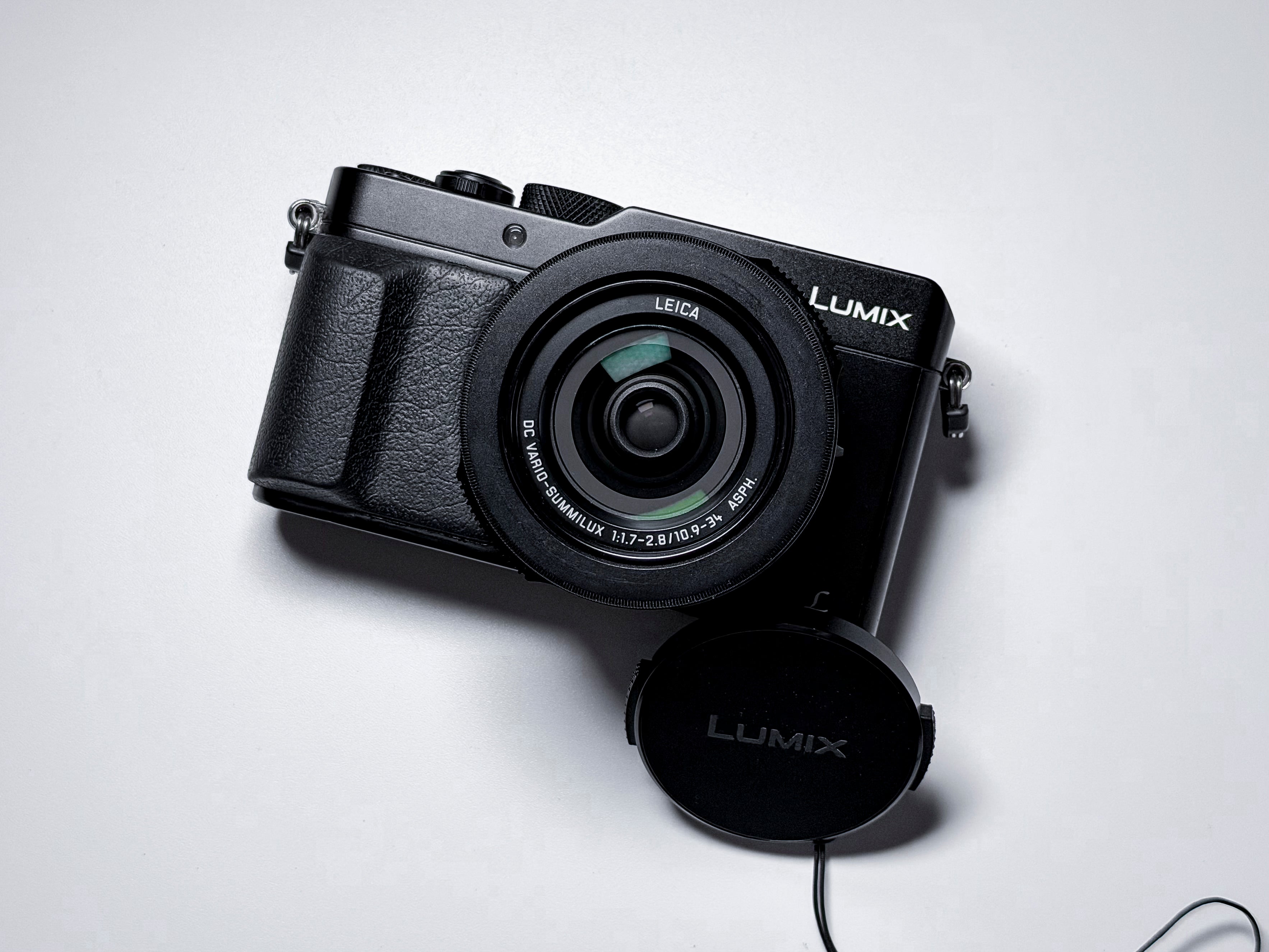 Panasonic Lumix LX100 Leica Lens - 1 Year Warranty, Excellent