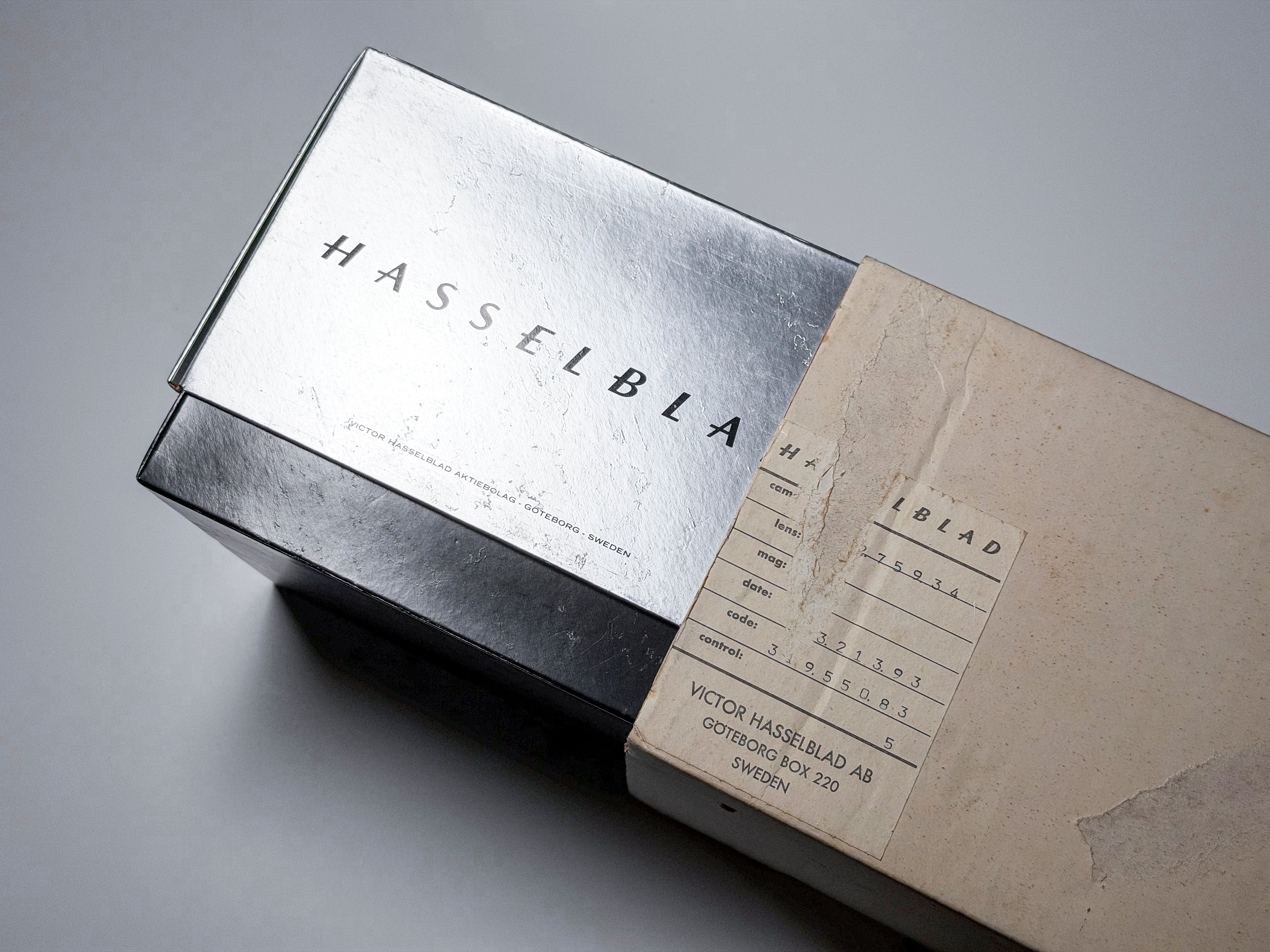 NEAR MINT Hasselblad 500 C/M CM Medium Format Film Camera + A12, With Box, CLAd
