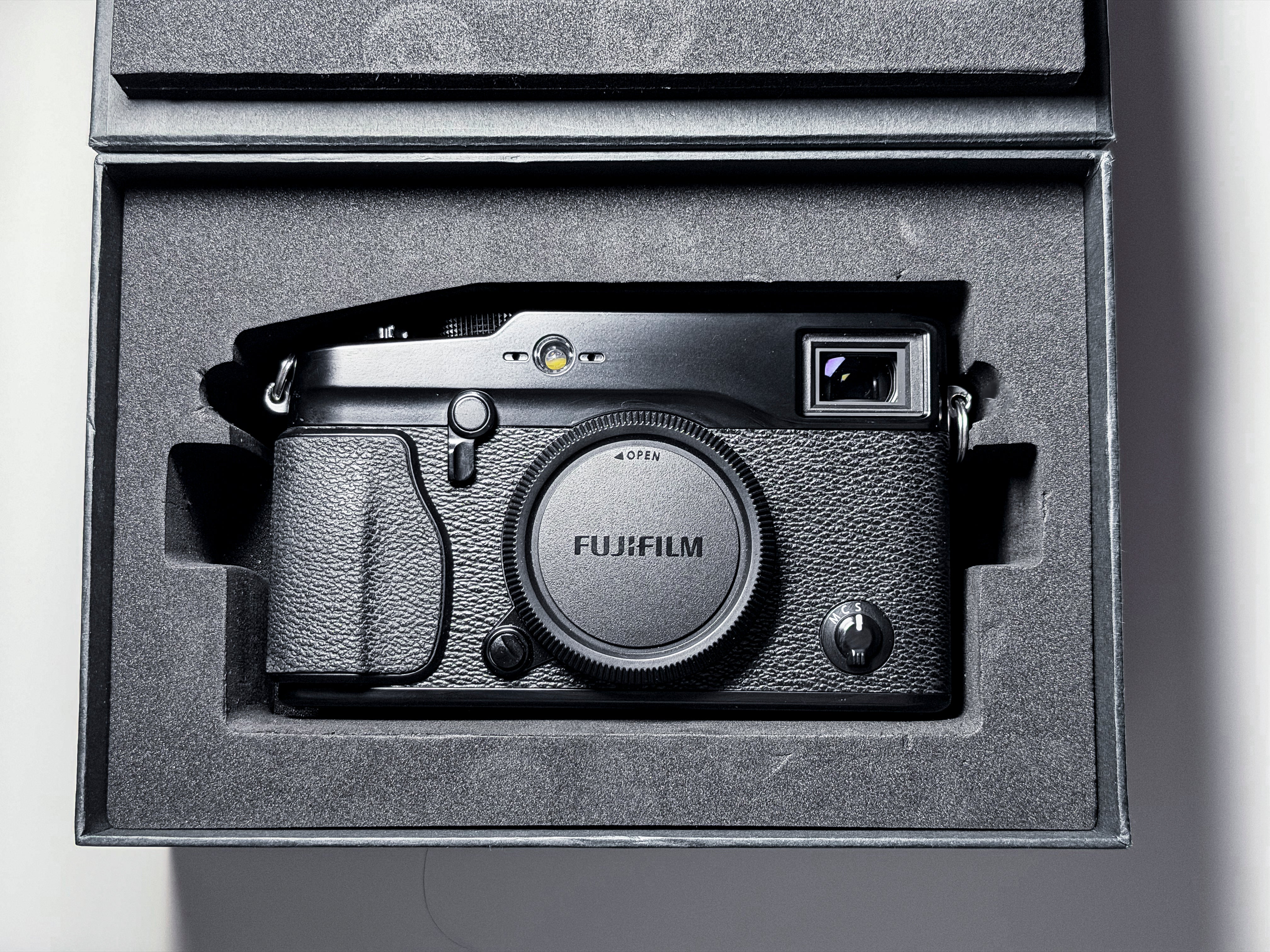 Fujifilm X-Pro1 NEAR MINT Mirrorless APS-C Fuji X-Pro 1 - One Year Warranty