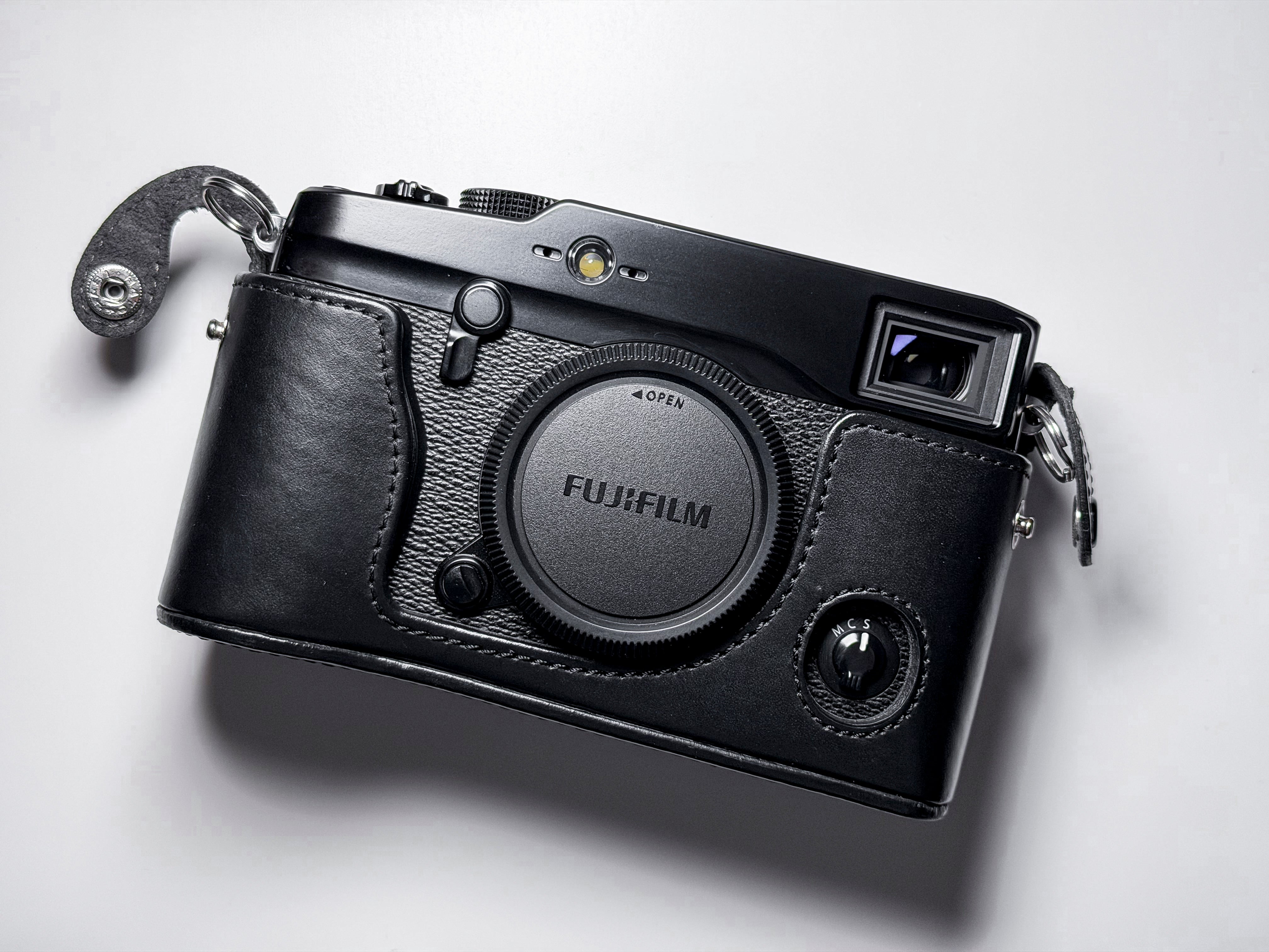 Fujifilm X-Pro1 NEAR MINT Mirrorless APS-C Fuji X-Pro 1 - One Year Warranty