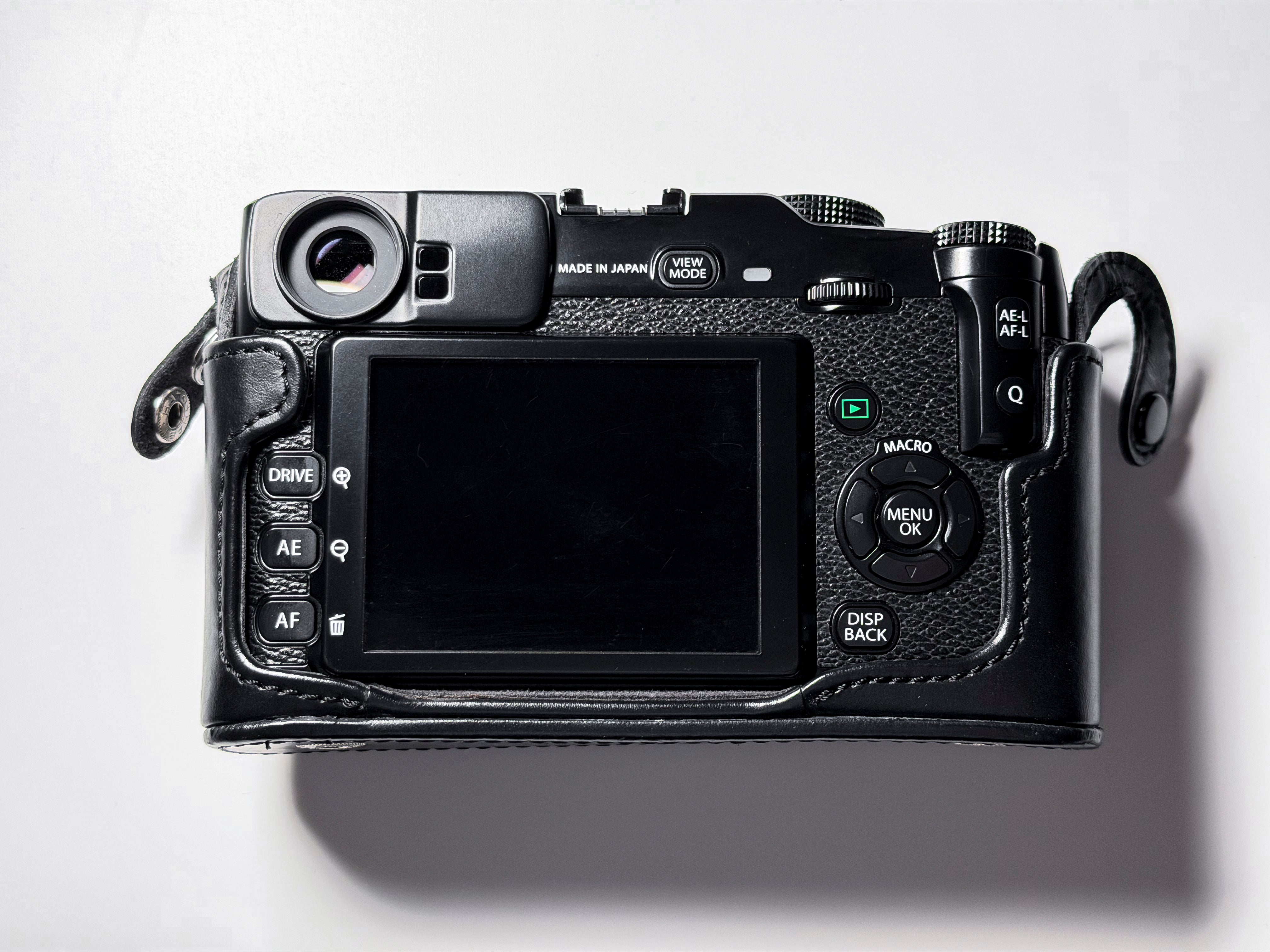 Fujifilm X-Pro1 NEAR MINT Mirrorless APS-C Fuji X-Pro 1 - One Year Warranty