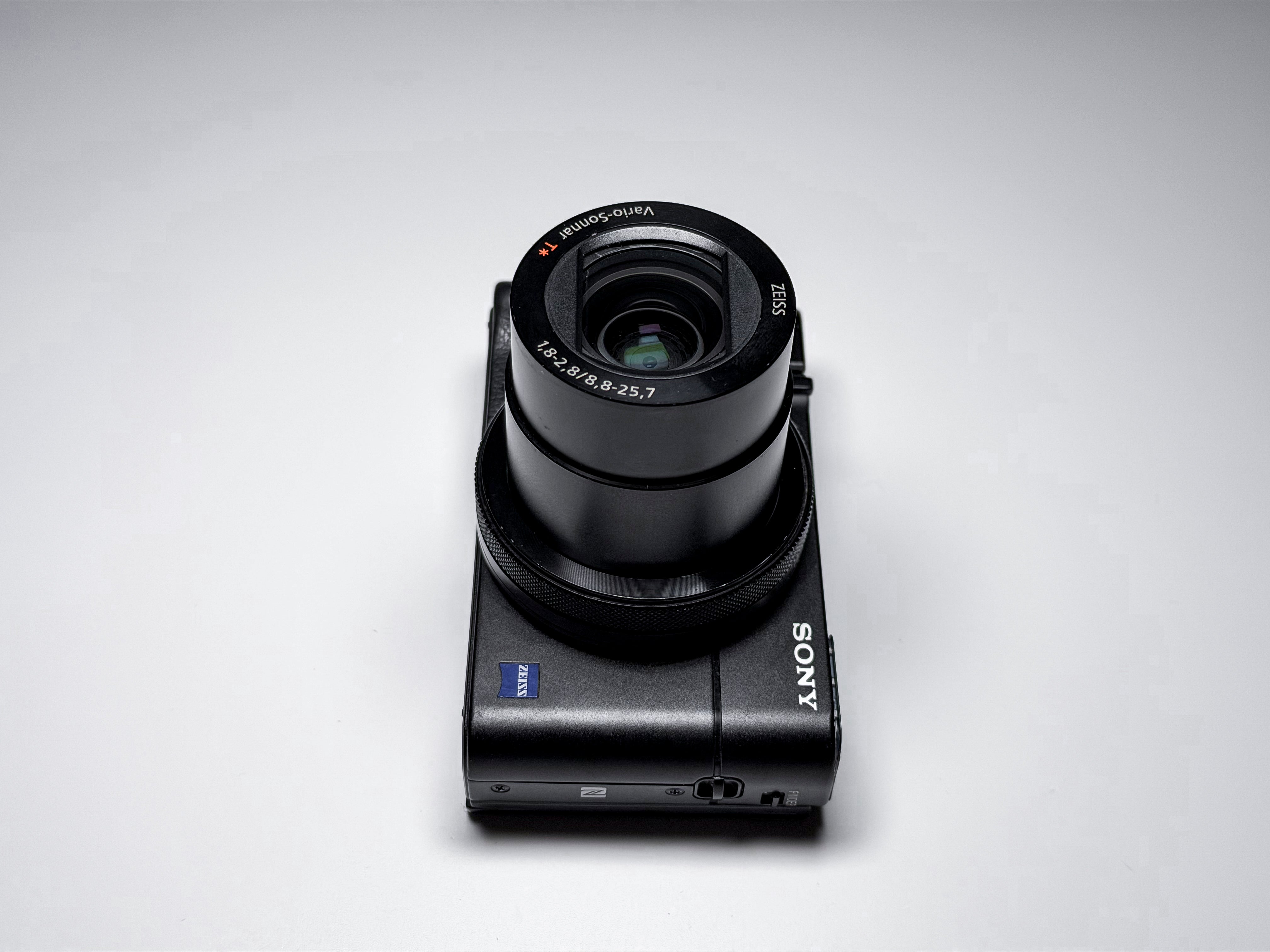 Sony RX100 V M5 Cyber-shot 20.1 Mp - 1 Year Warranty, Read Description