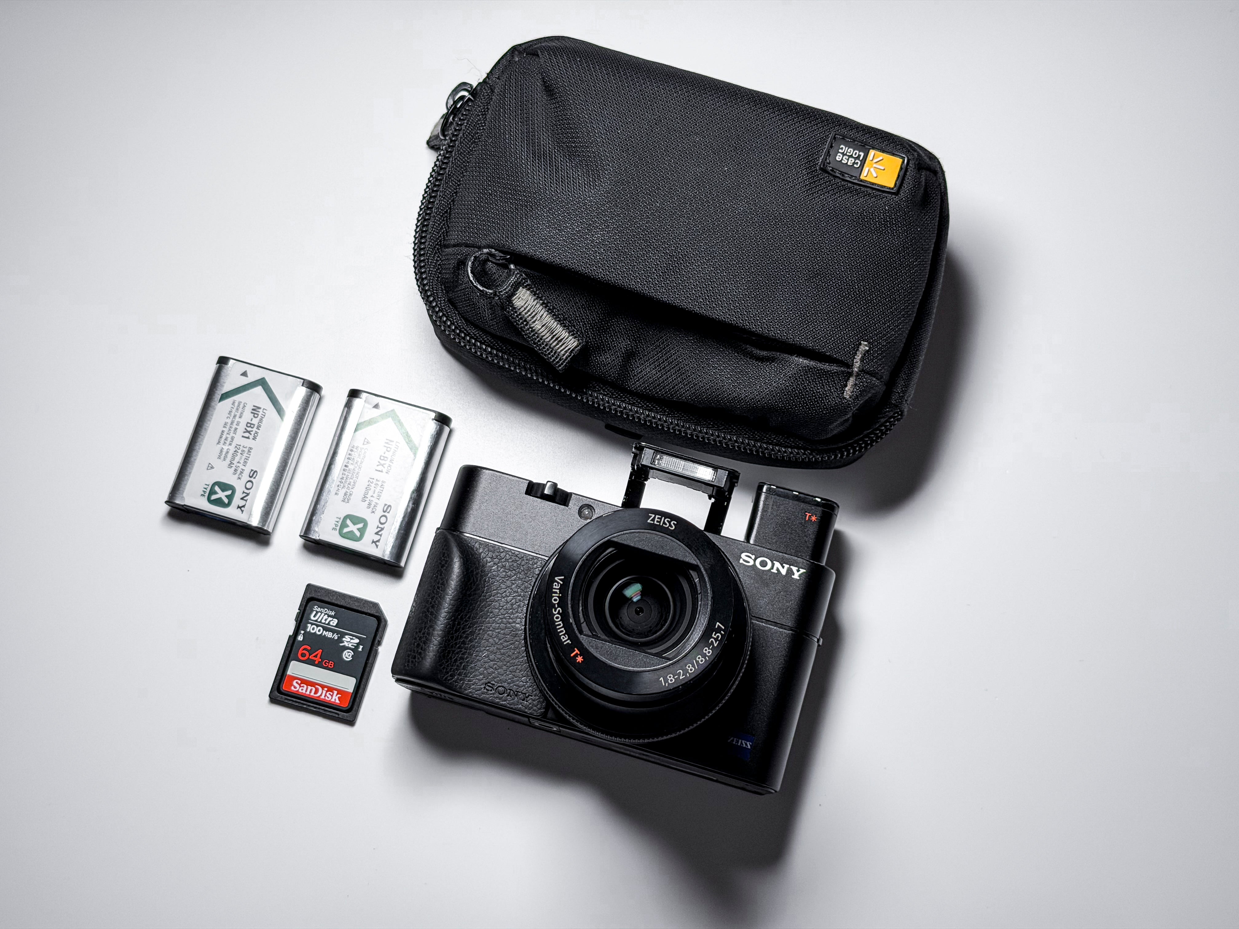 Sony RX100 V M5 Cyber-shot 20.1 Mp - 1 Year Warranty, Read Description