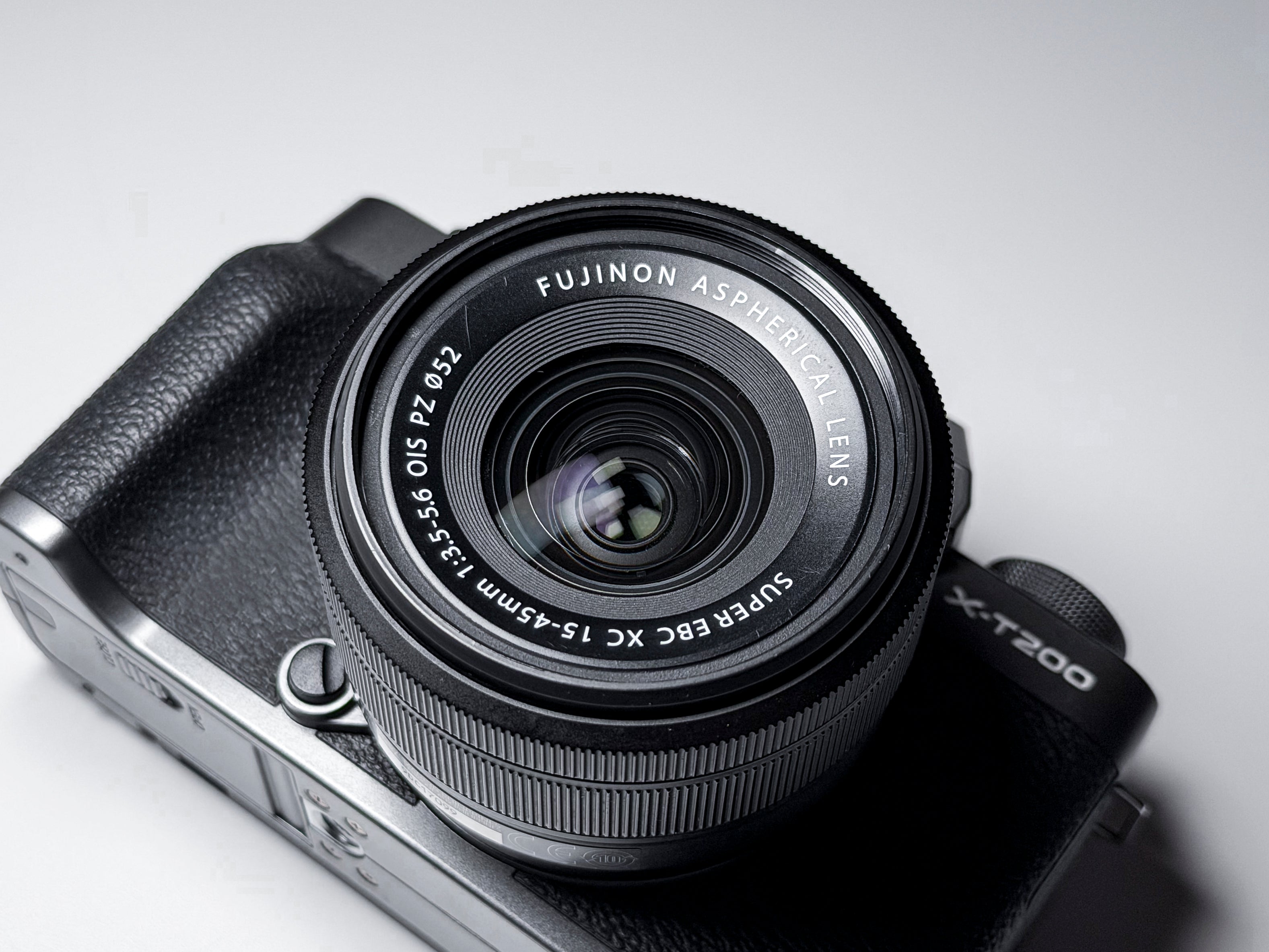 Fujifilm X-T200 + 15-45mm Kit Lens Mirrorless 4K - 1 Year Warranty, Excellent