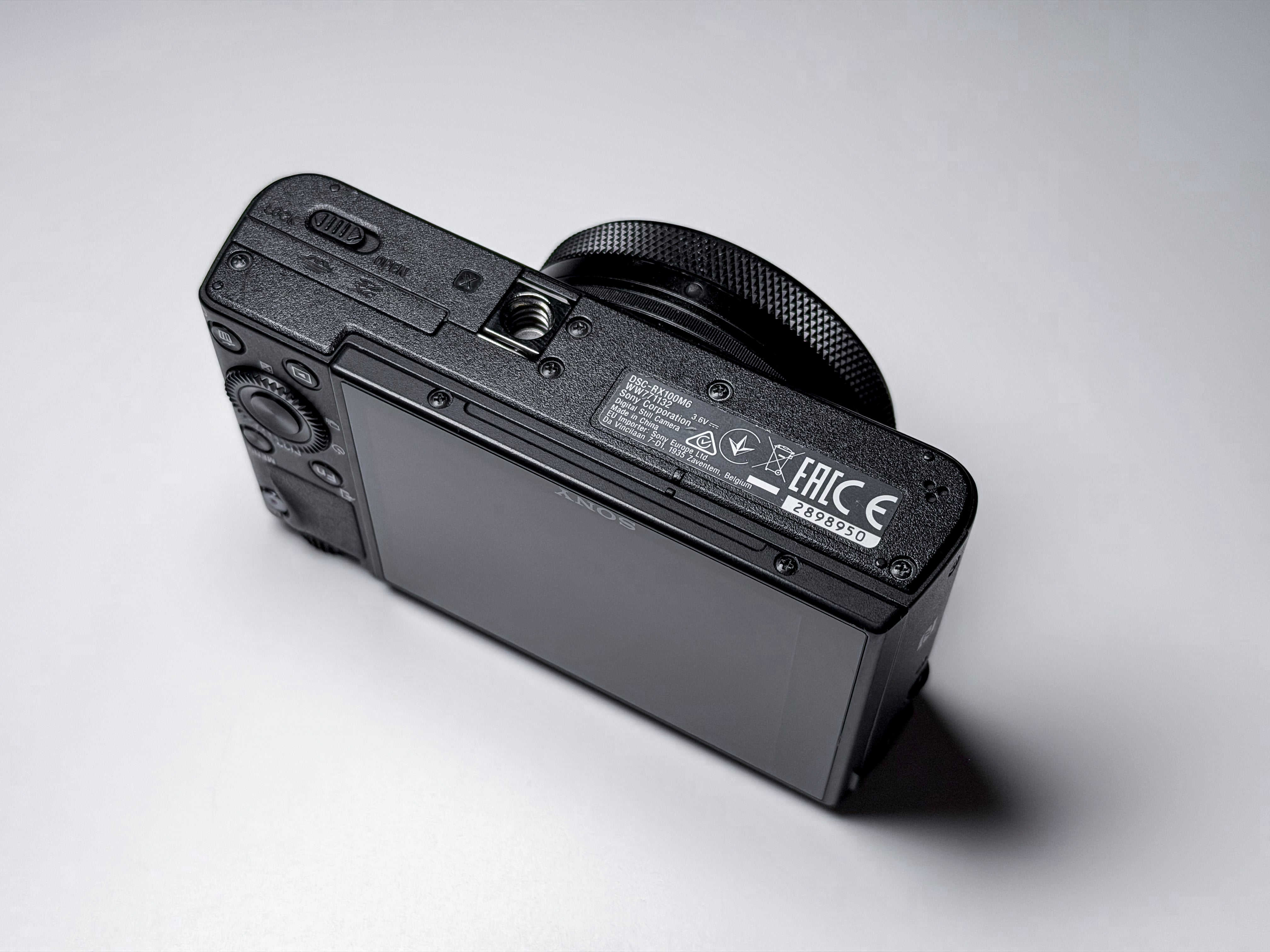 Sony RX100 VI M6 Cyber-shot Digital Camera - 1 Year Warranty, Excellent