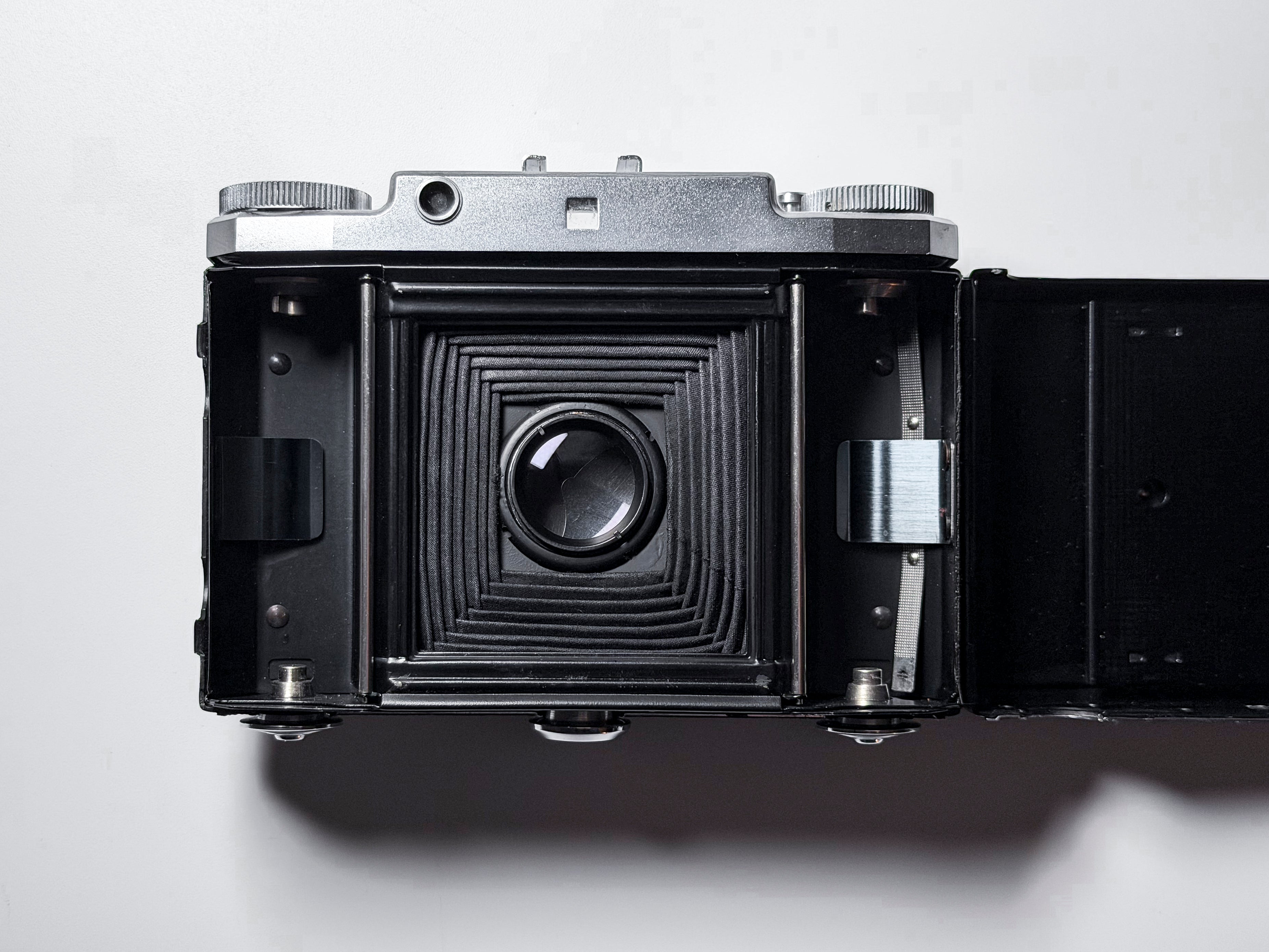 Zeiss Ikonta Rangefinder Medium Format Film Camera 524/16 - Near Mint, Tested