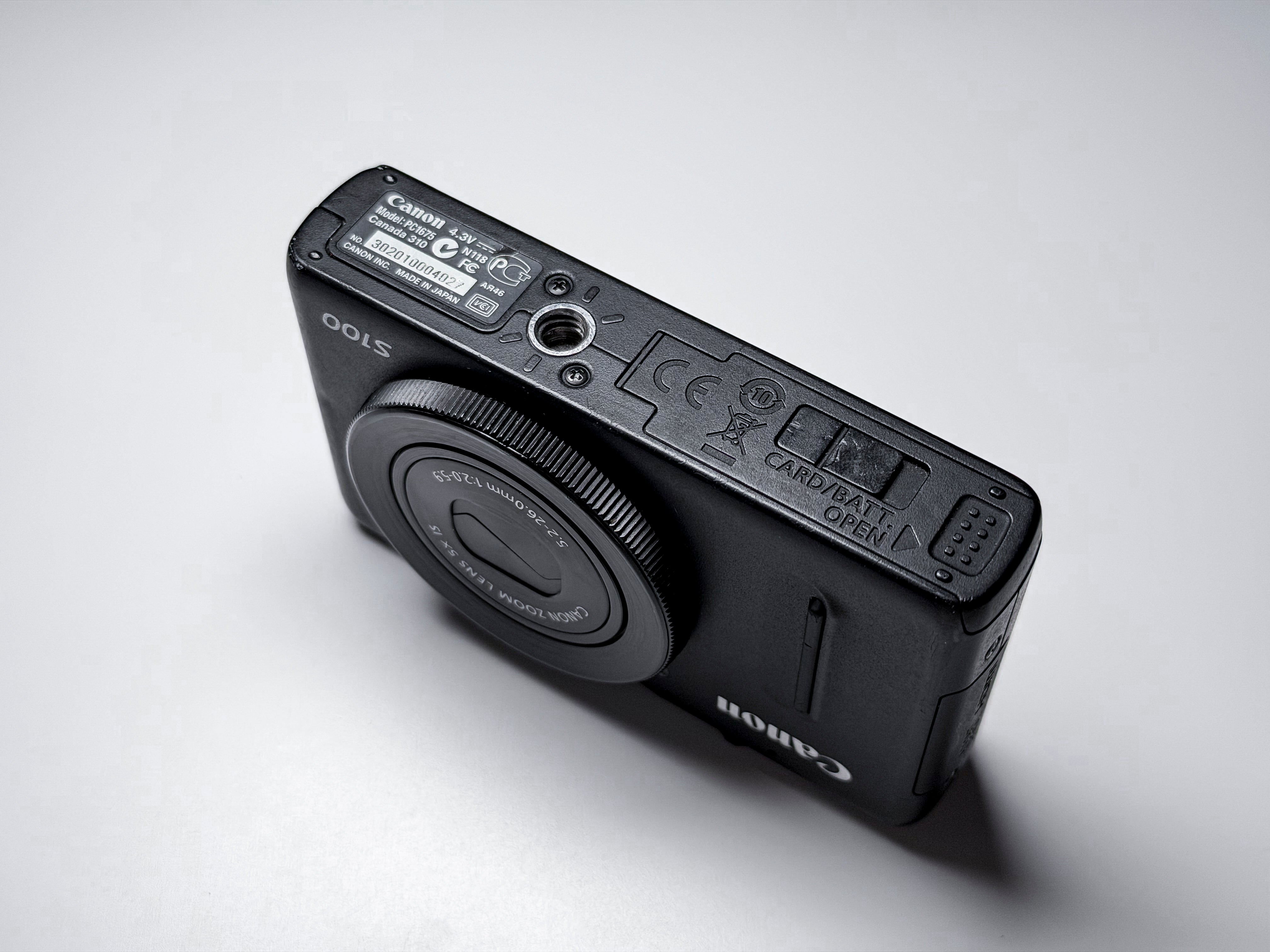 Canon S100 Powershot Digital Camera 5X Zoom IS f/2 - 1 Year Warranty, Excellent