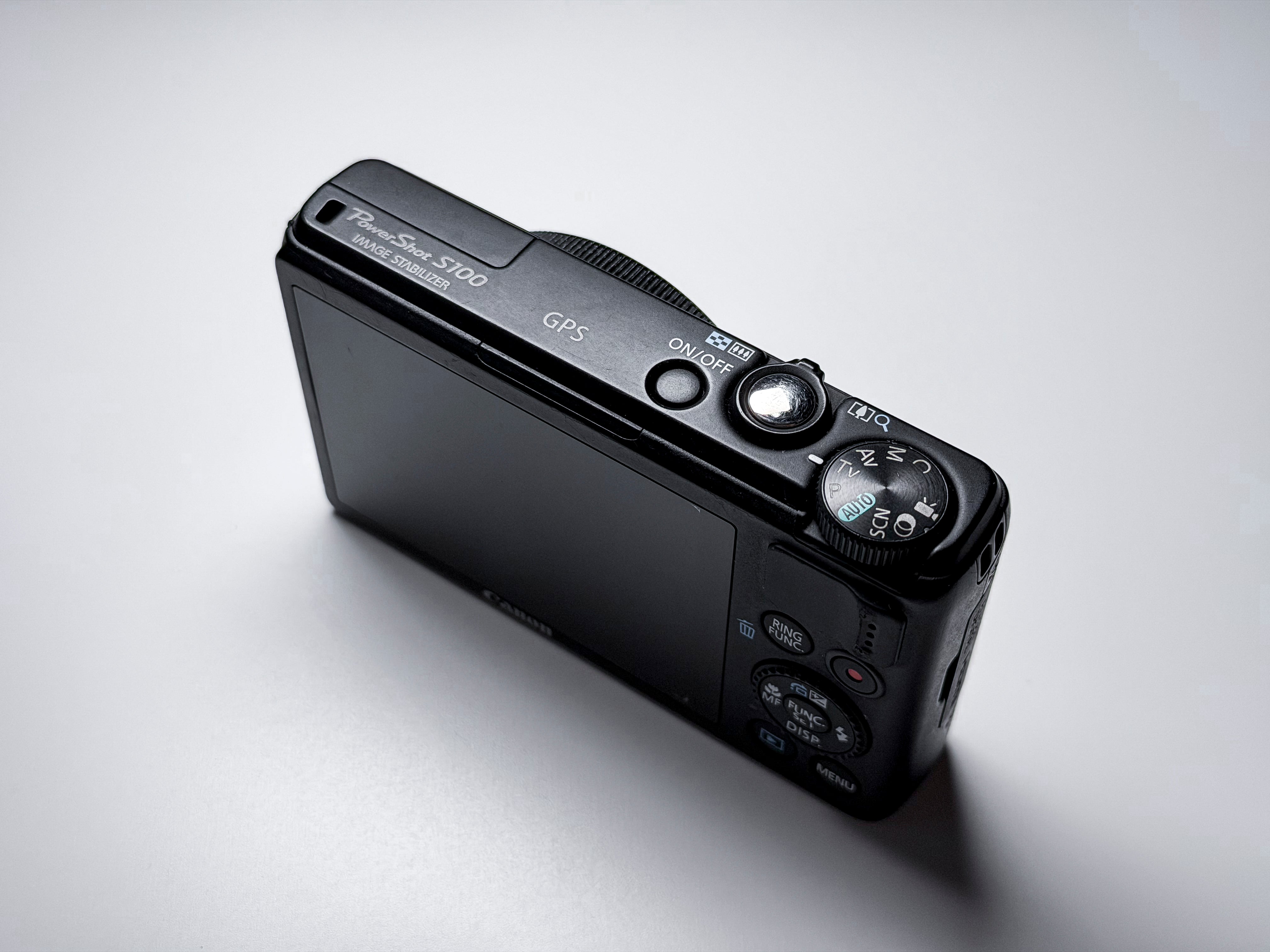 Canon S100 Powershot Digital Camera 5X Zoom IS f/2 - 1 Year Warranty, Excellent