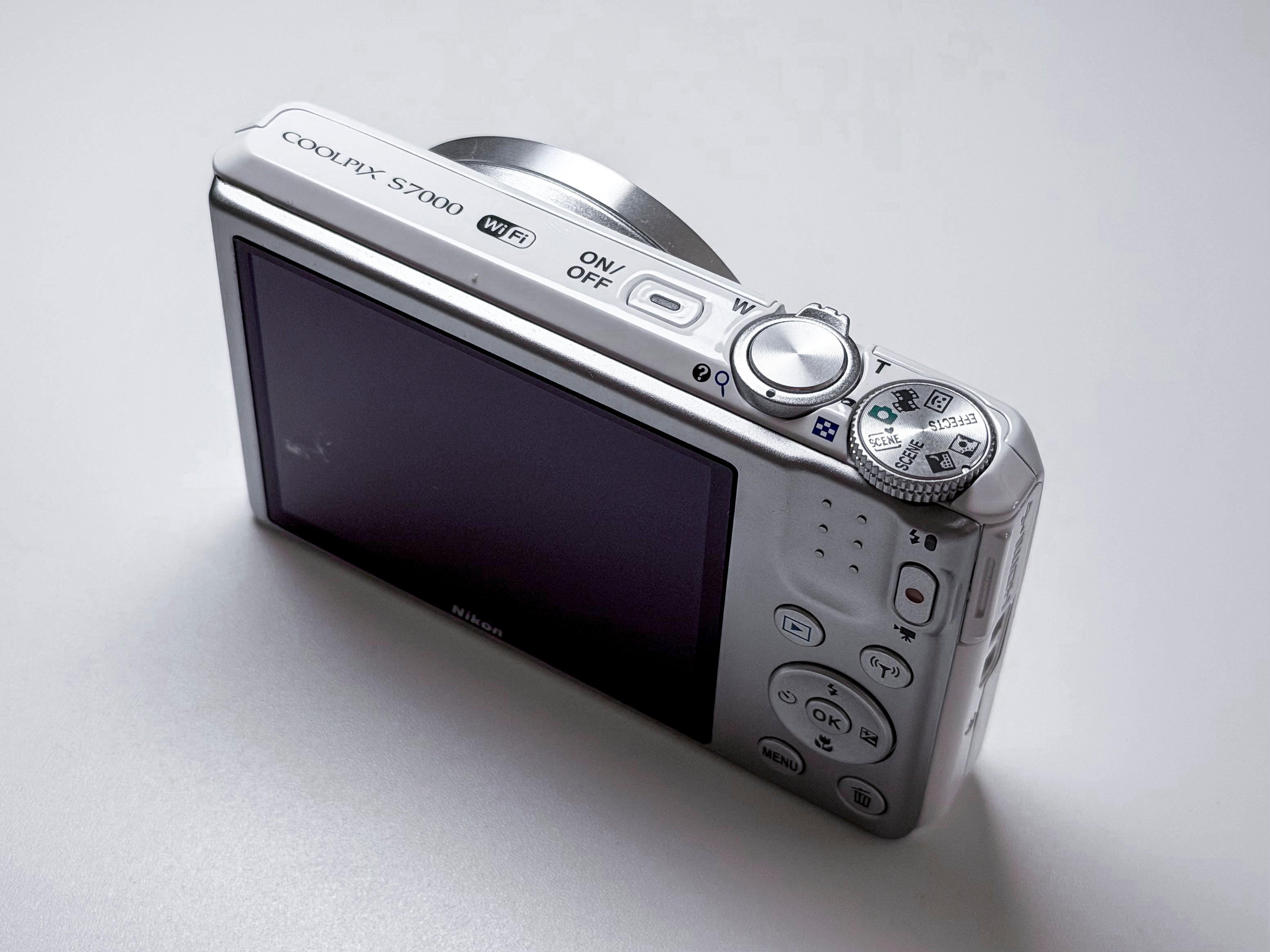 Nikon Coolpix S7000 20x Zoom Compact Camera - 1 Year Warranty Excellent