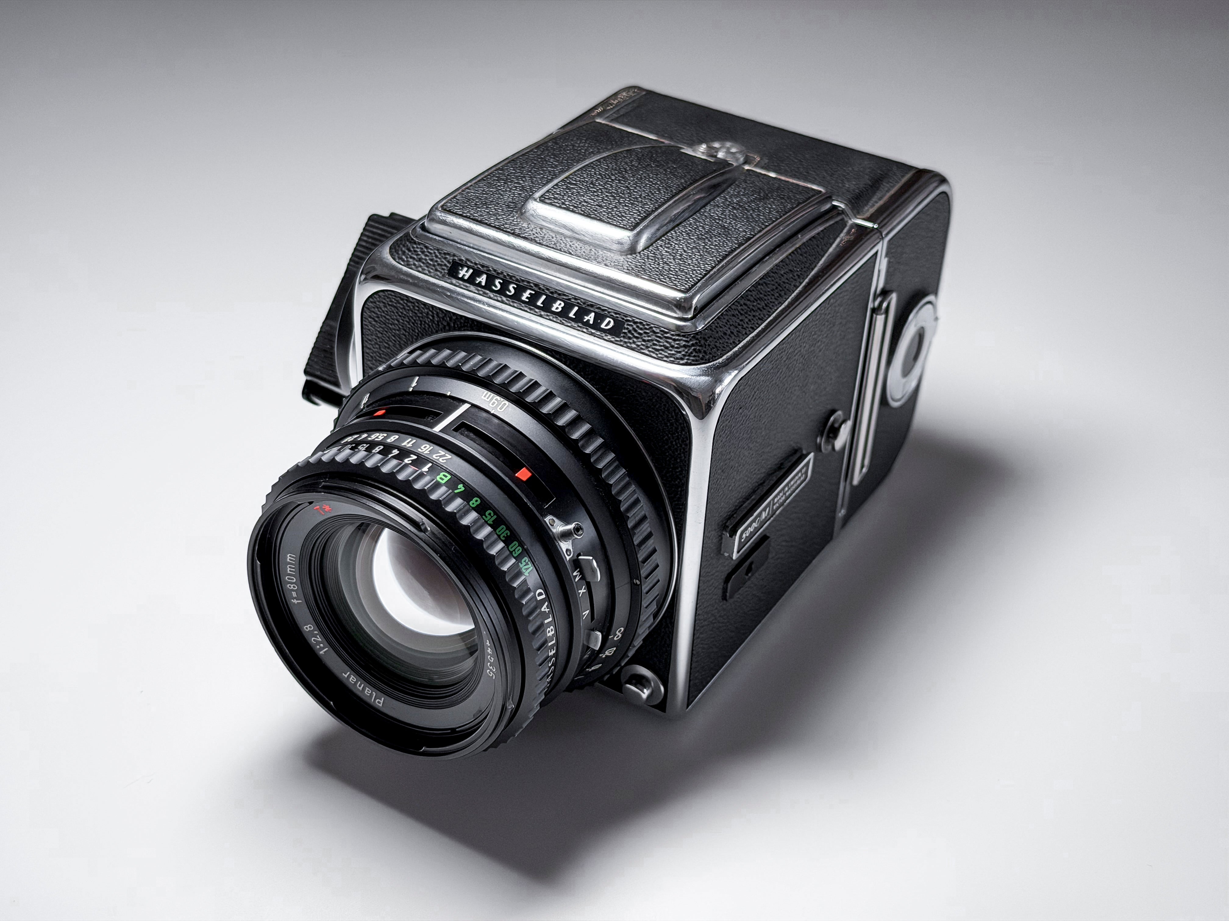 Hasselblad 500 C/M CM + 80mm Zeiss T* Acute Matte 120 Film - Excellent