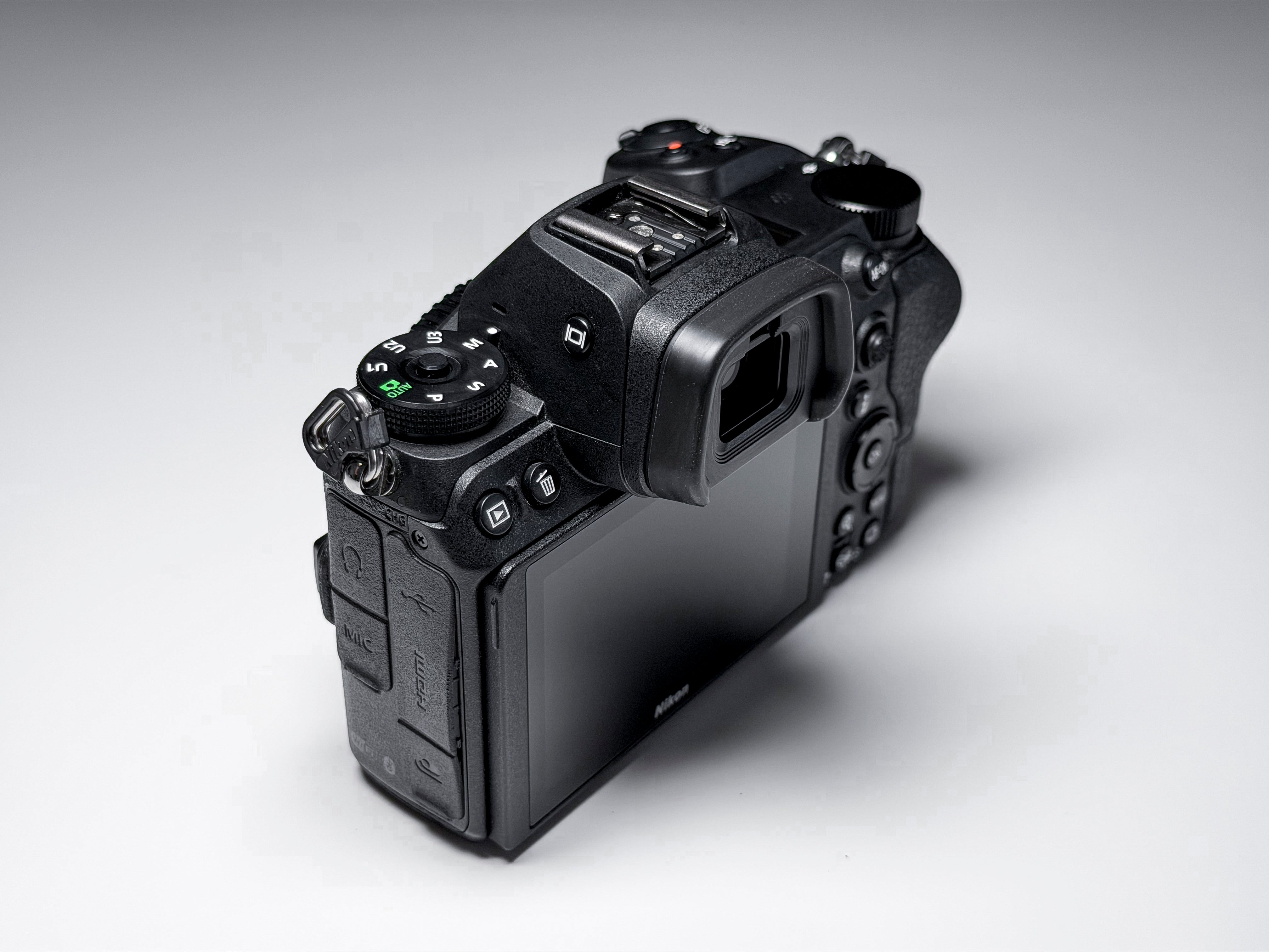 Nikon Z6 Full Frame Mirrorless Camera - 1 Year Warranty, 7500 Shutter Count