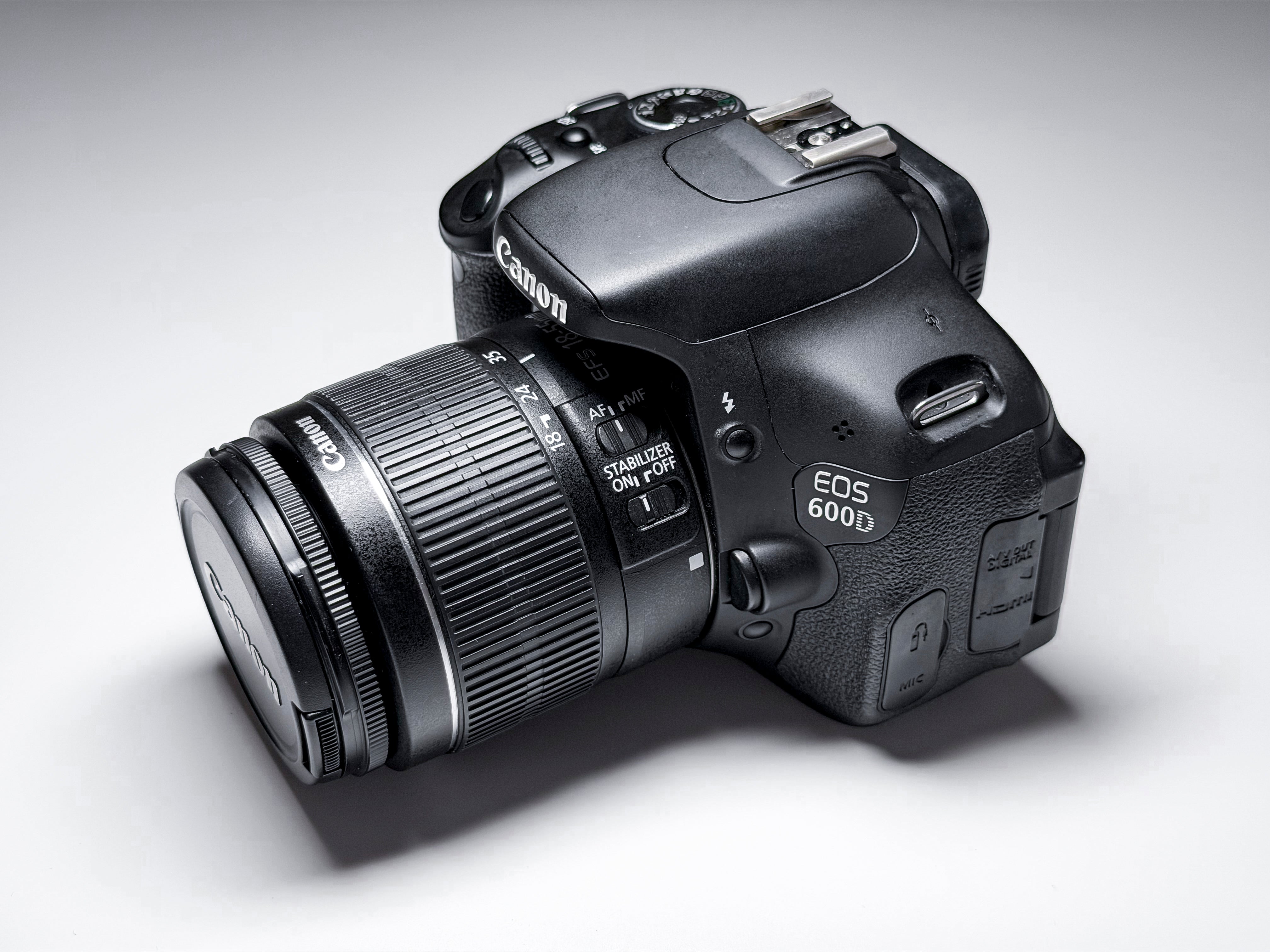 Canon 600D + 18-55mm Reflex DSLR EF Mount - 1 Year Warranty, Excellent