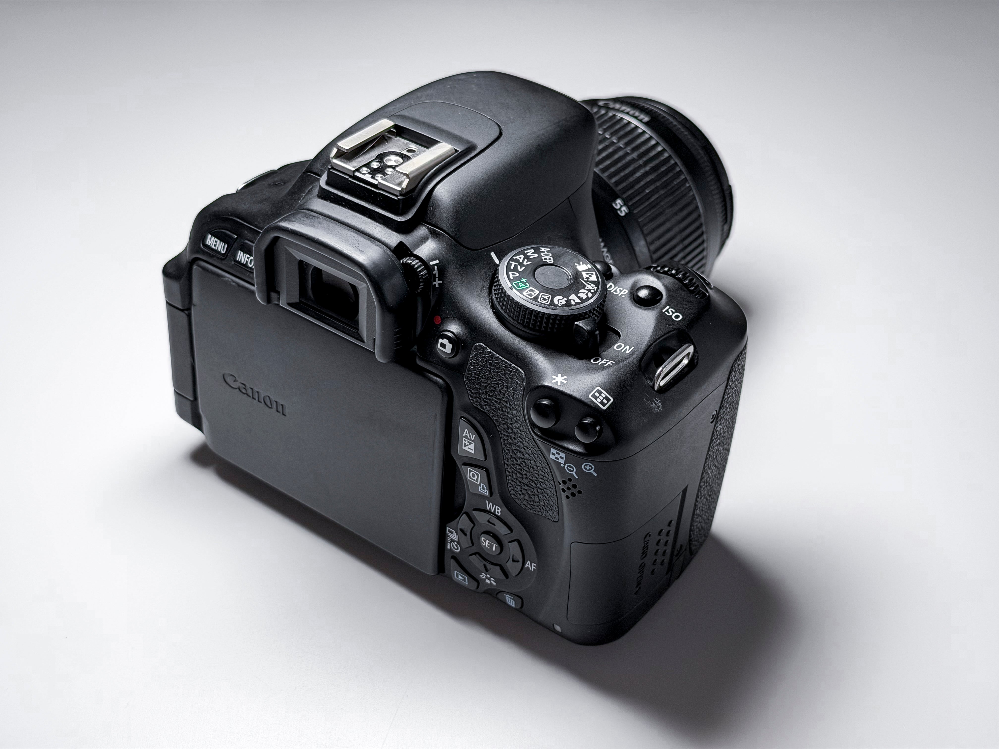 Canon 600D + 18-55mm Reflex DSLR EF Mount - 1 Year Warranty, Excellent