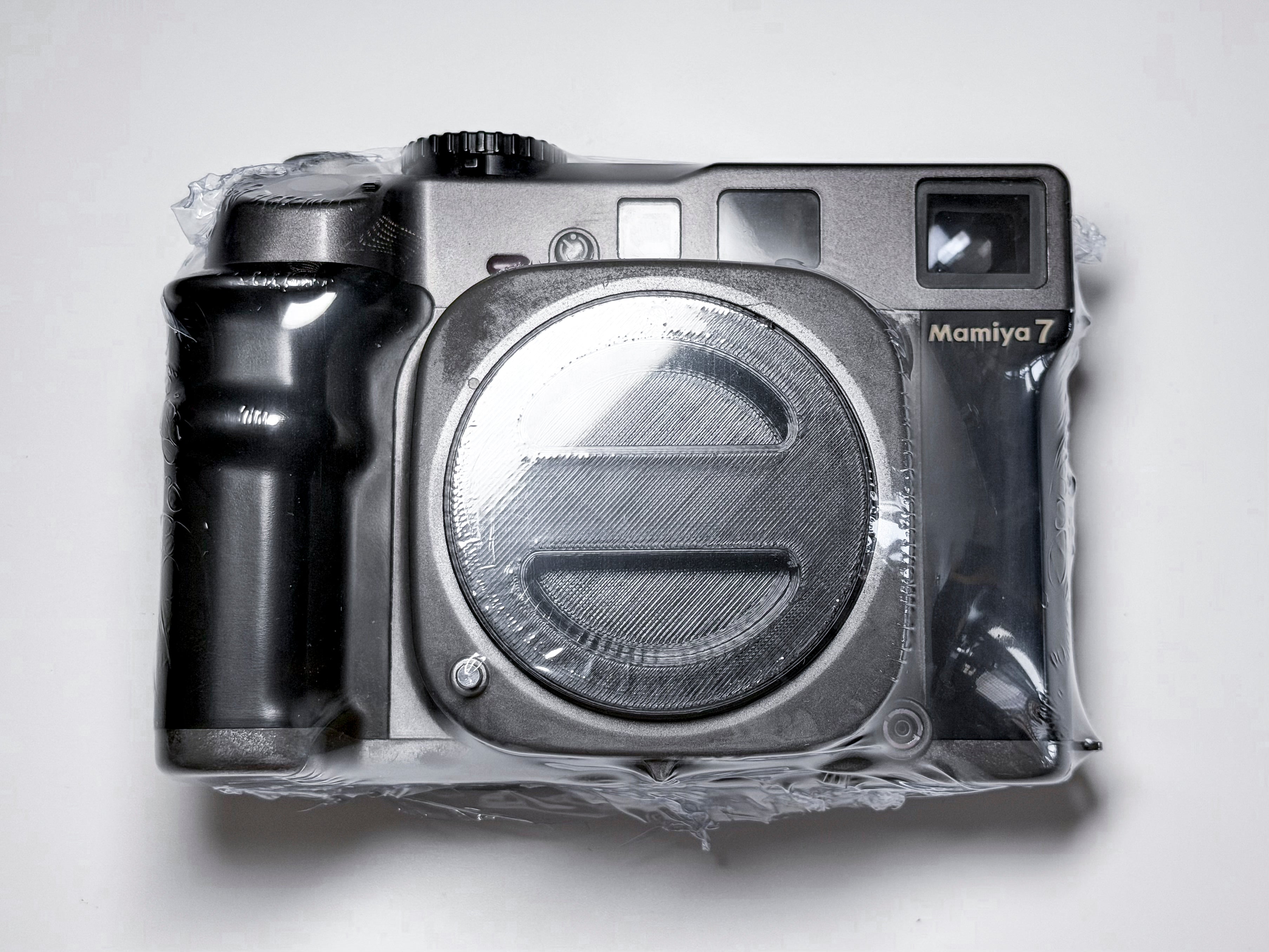 Mamiya 7 Medium Format 120 6x7 Film Rangefinder - Film Tested, Light meter defective