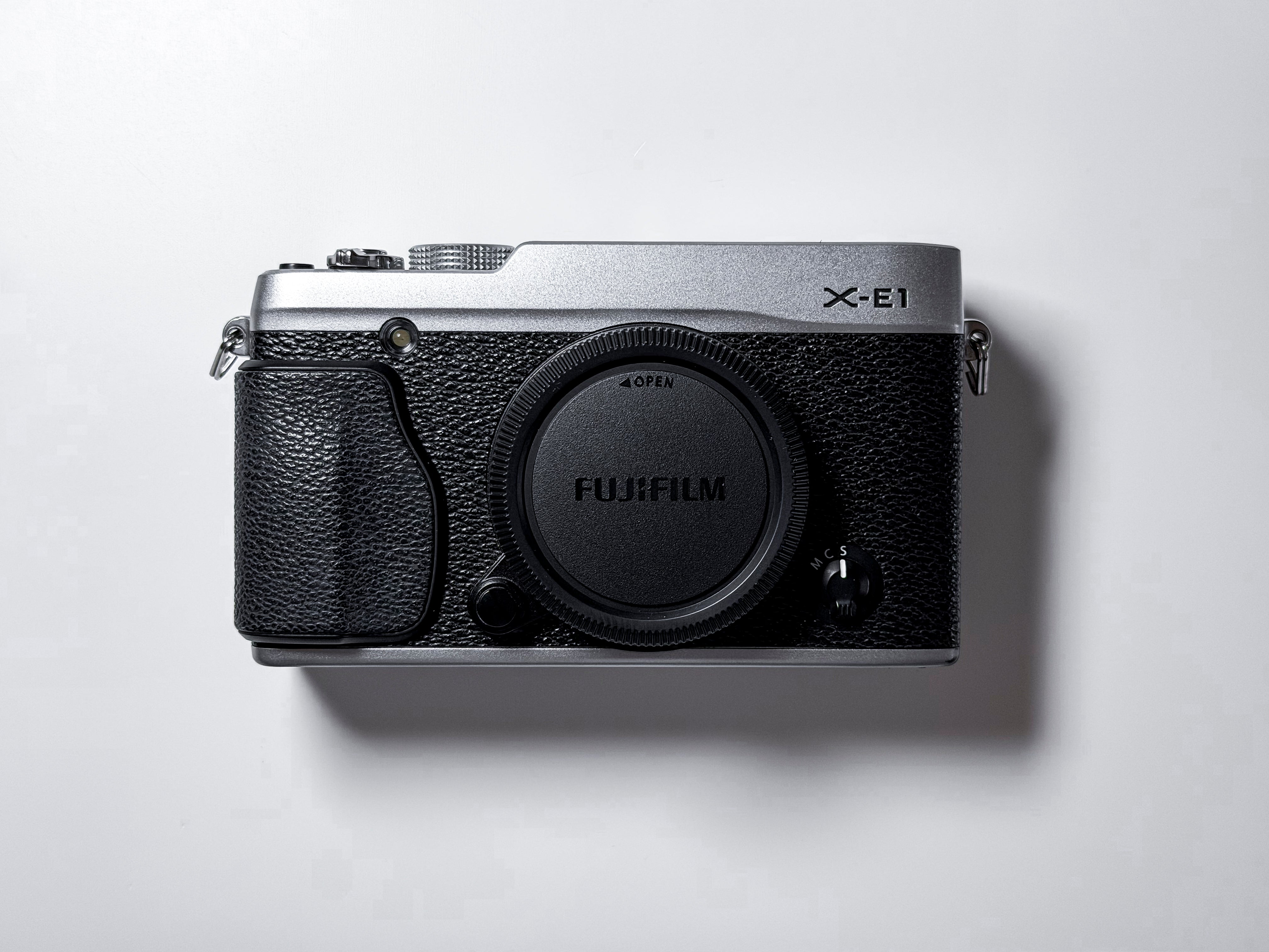 Fujifilm X-E1 Mirrorless Body 16.3 Mpx Fuji XE1 - 1 Year Warranty, Excellent