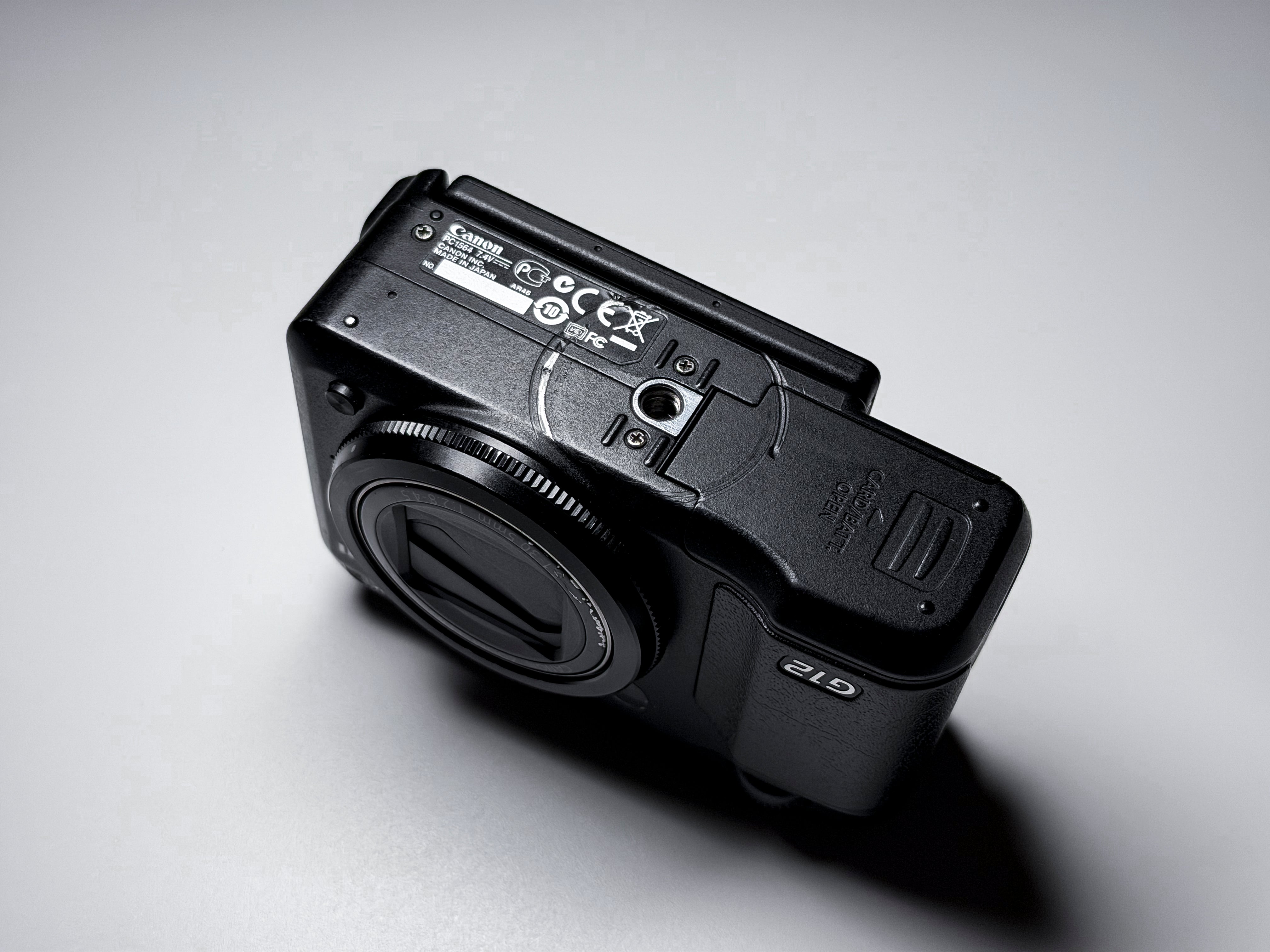 Canon G12 Powershot CCD + Waterproof Case - Excellent 1 Year Warranty