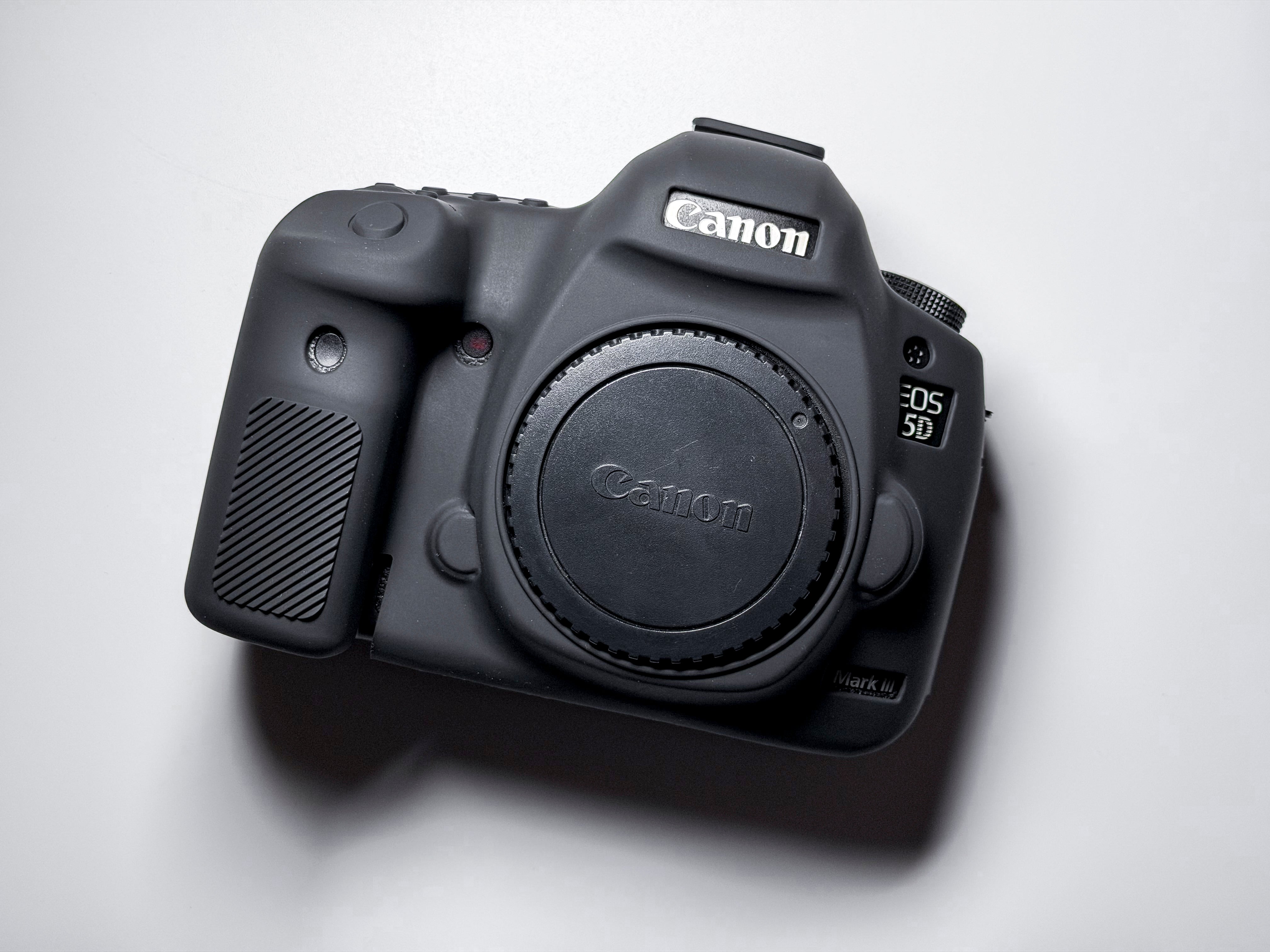 Canon 5D Mark III 3 EOS DSLR Full Frame - 29k Shutter, 1 Year Warranty