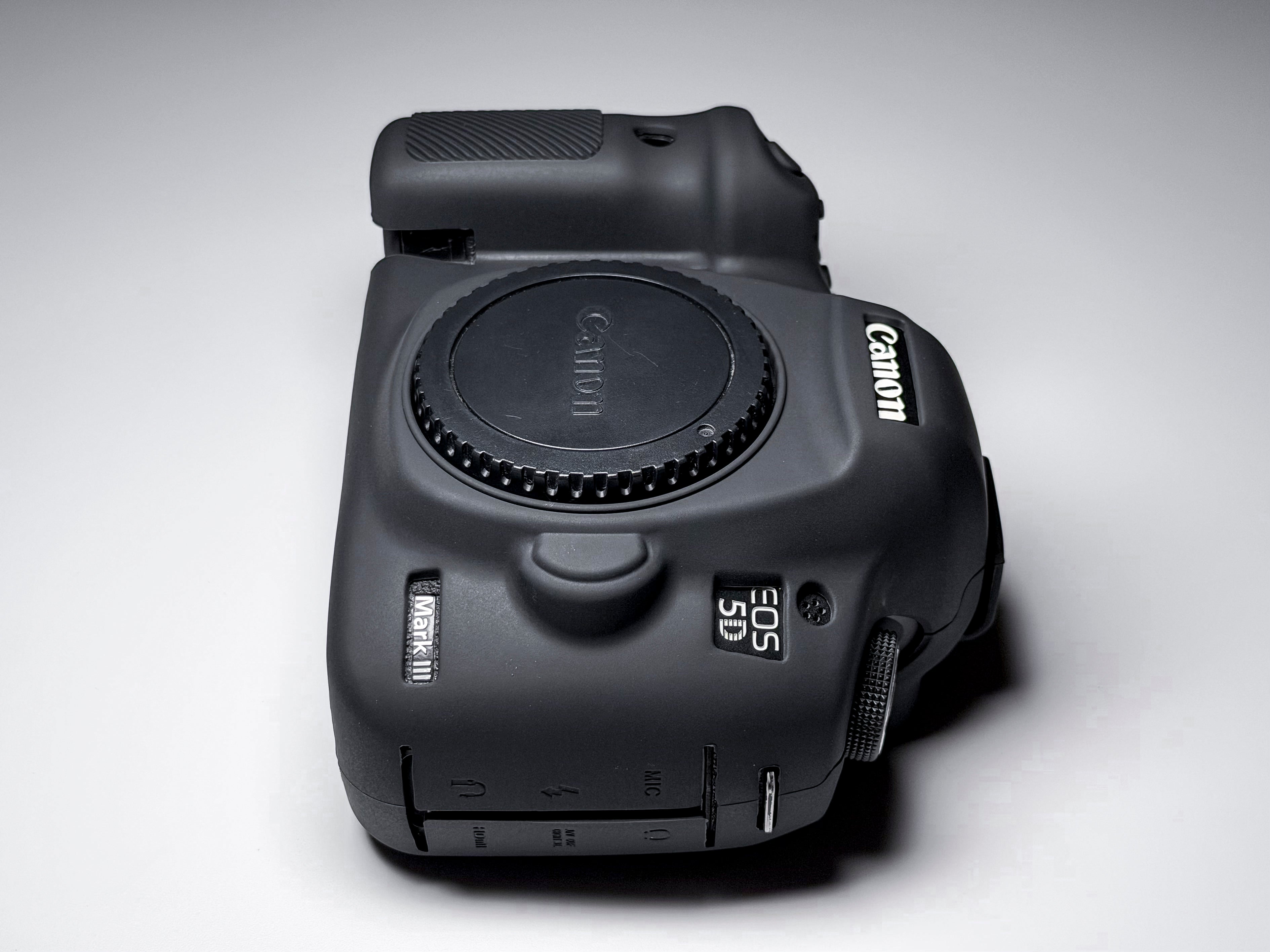 Canon 5D Mark III 3 EOS DSLR Full Frame - 29k Shutter, 1 Year Warranty