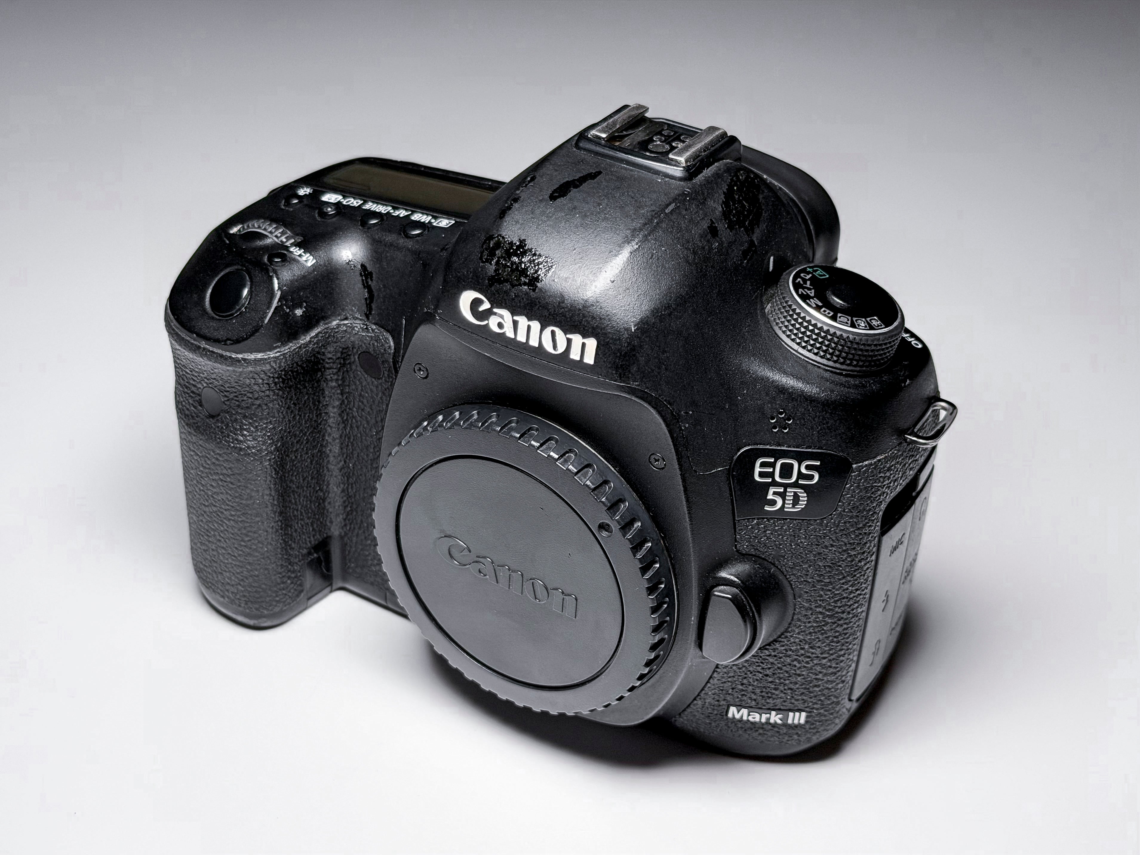 Canon 5D Mark III 3 EOS DSLR Full Frame - 29k Shutter, 1 Year Warranty