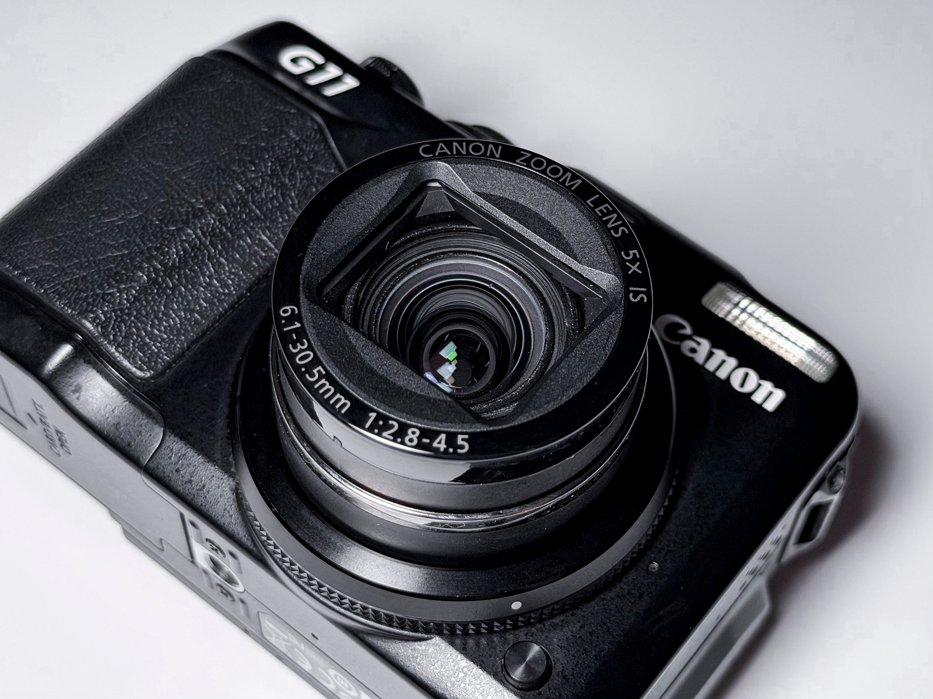 Canon G11 Powershot CCD Sensor 5x Zoom G 11 - 1 Year Warranty, Excellent